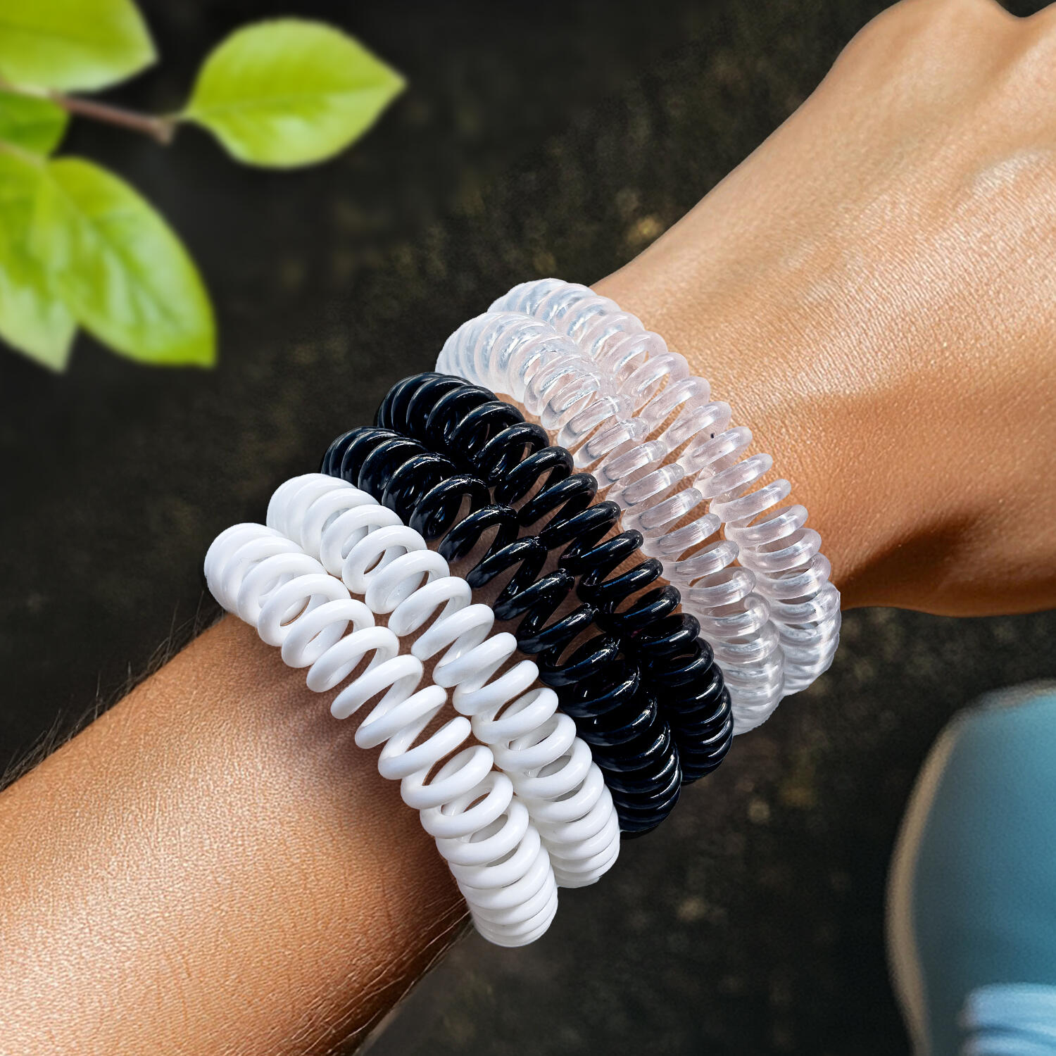 Explorer Mosquito Repellent Bands - 18 Pack with Assorted Colours 2/5