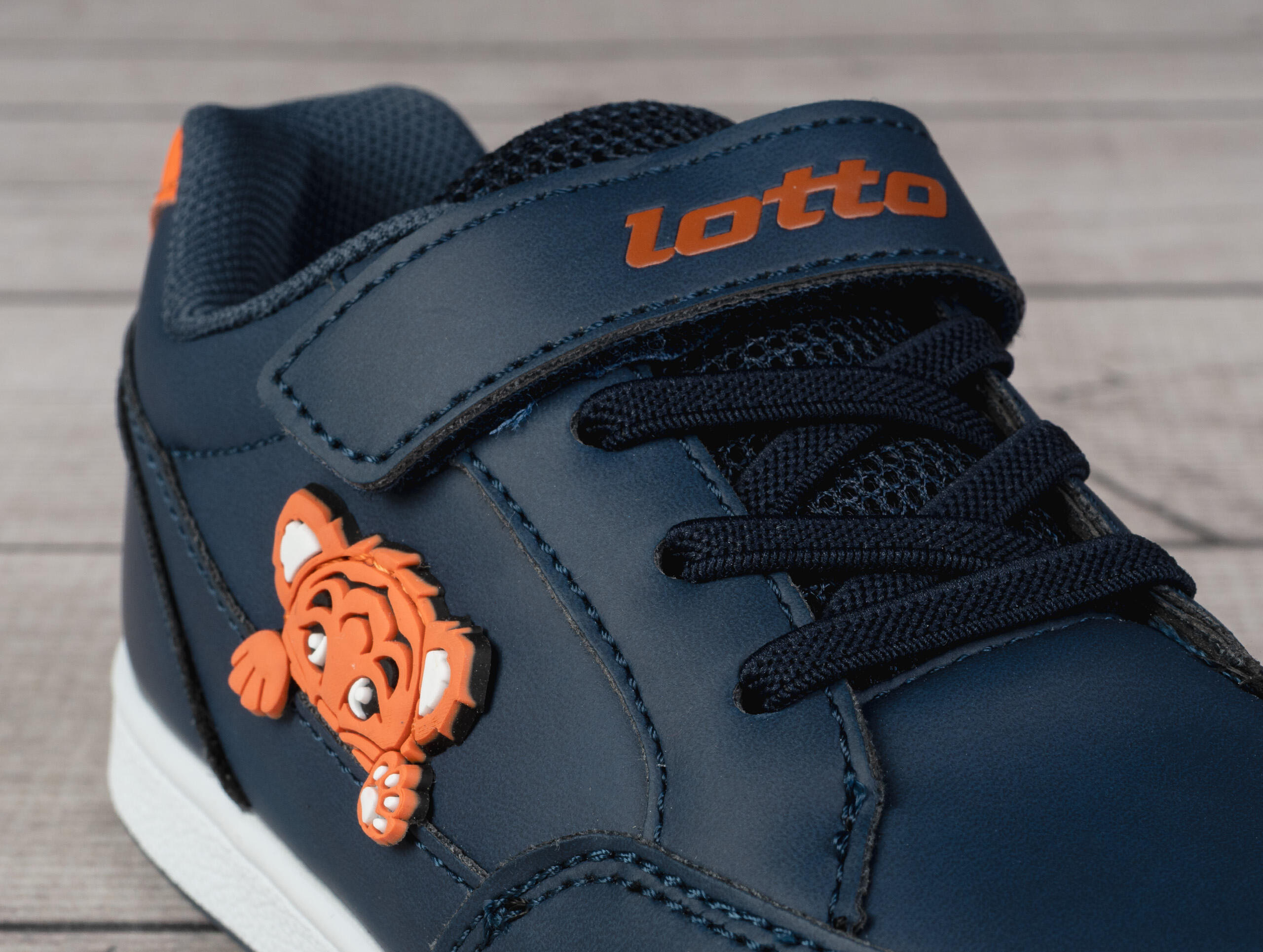 Buty dziecięce sportowe na rzep Lotto ANIMOL 6/7