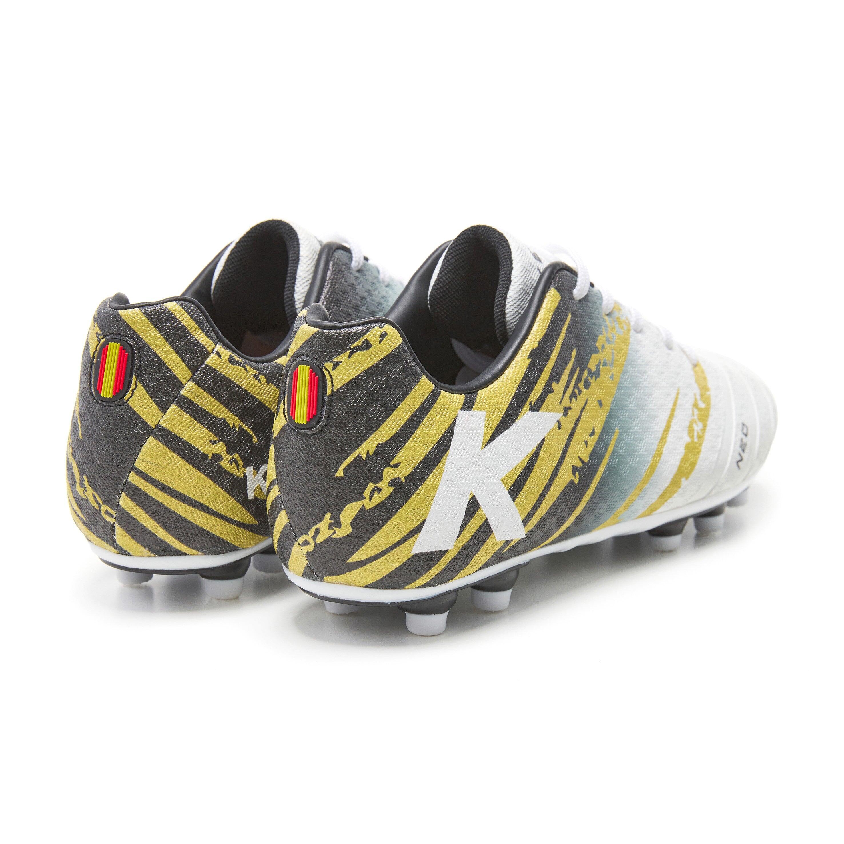 Kelme Botas De Fútbol Neo Mg Blanco Unisex 4/7