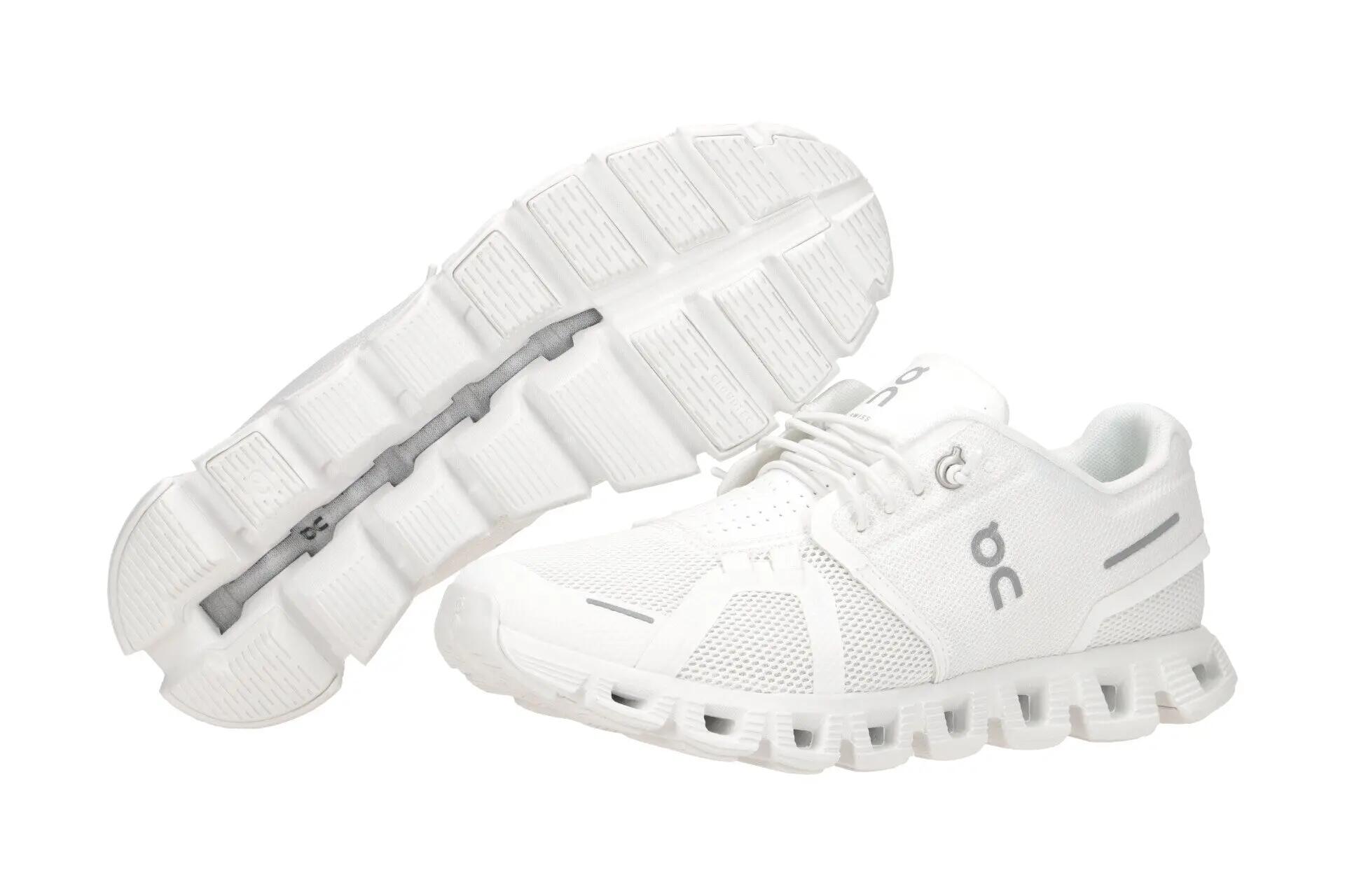 Chaussures Femmes On Running Cloud 5 blanc 2/4