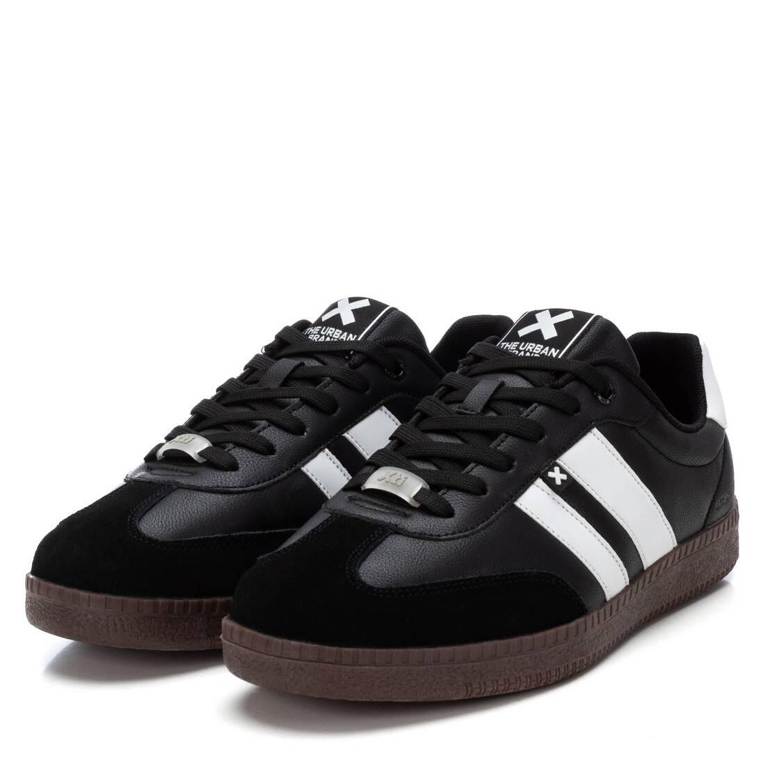 Zapatilla De Hombre Xti 143486 Negro 4/5