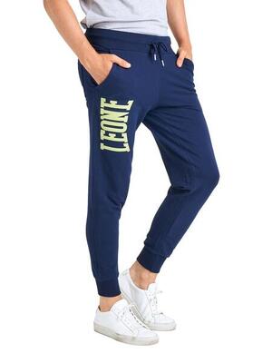 Leone basic herenbroek met groot logo, gemaakt van ongeborsteld katoen.