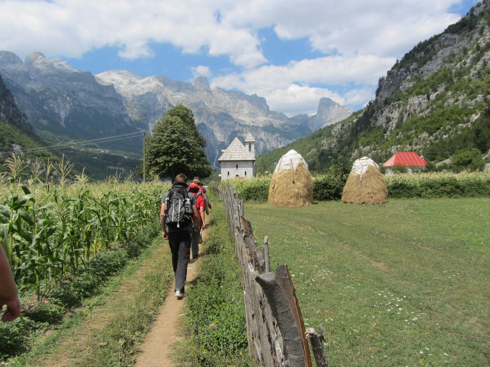 DECATHLON TRAVEL picture