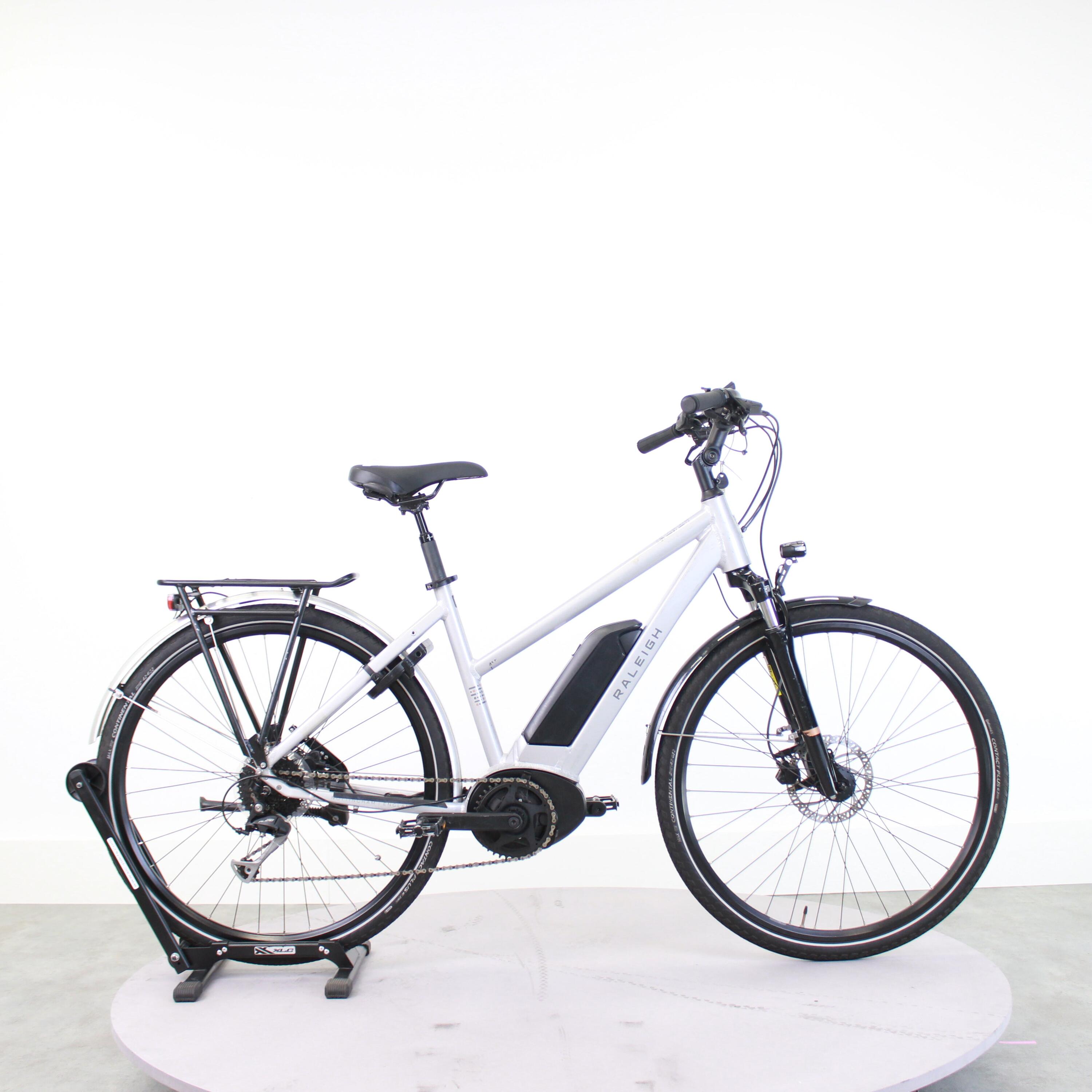 RALEIGH Tweedehands - Mountainbike elektrische Motus grand tour - Zeer goed