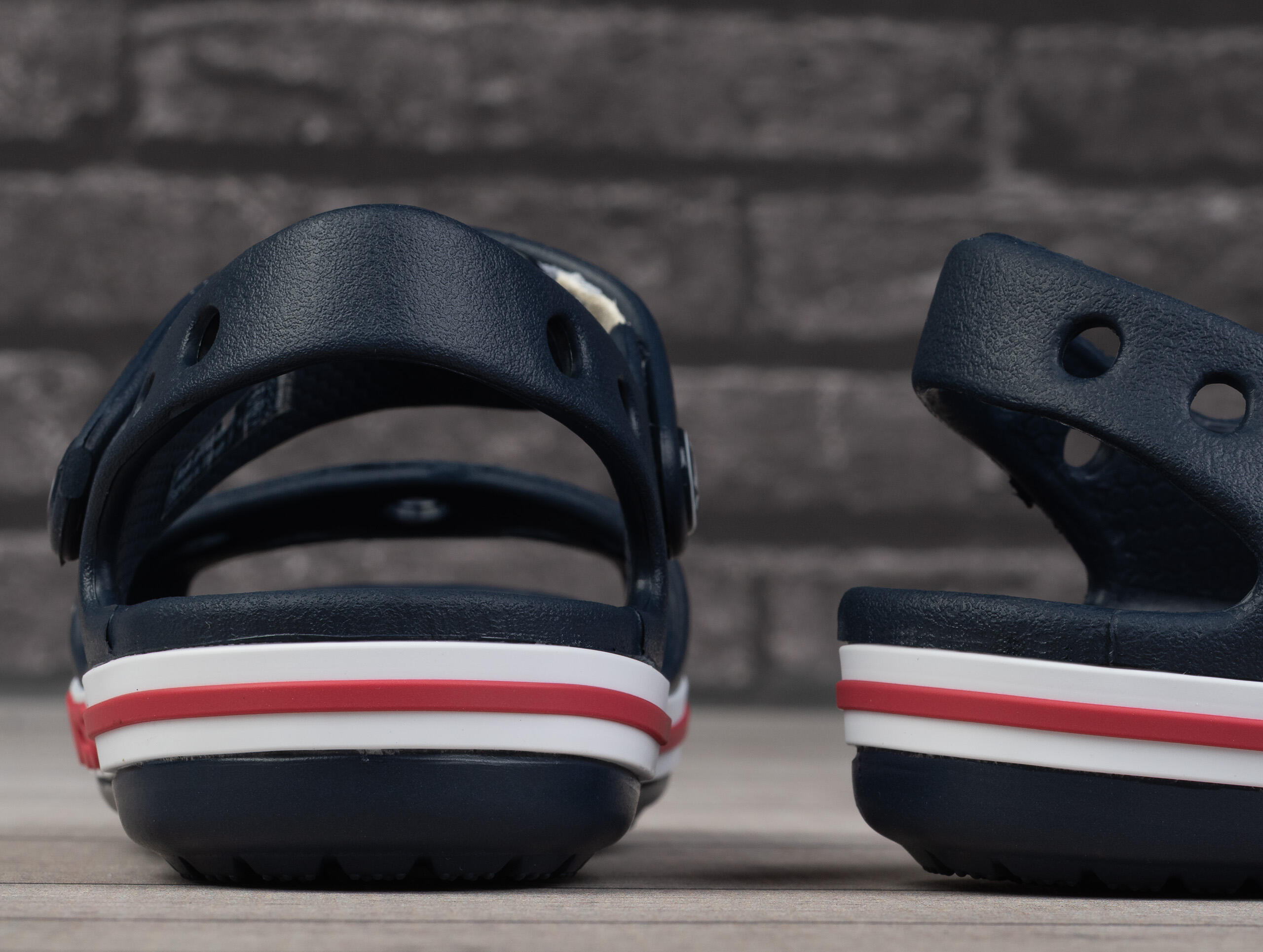 Sandały chłopięce na basen Crocs BAYABAND 4/7
