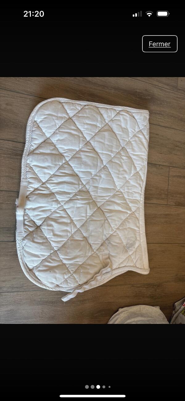 Entre Particuliers - Tapis de selle blanc 2/4