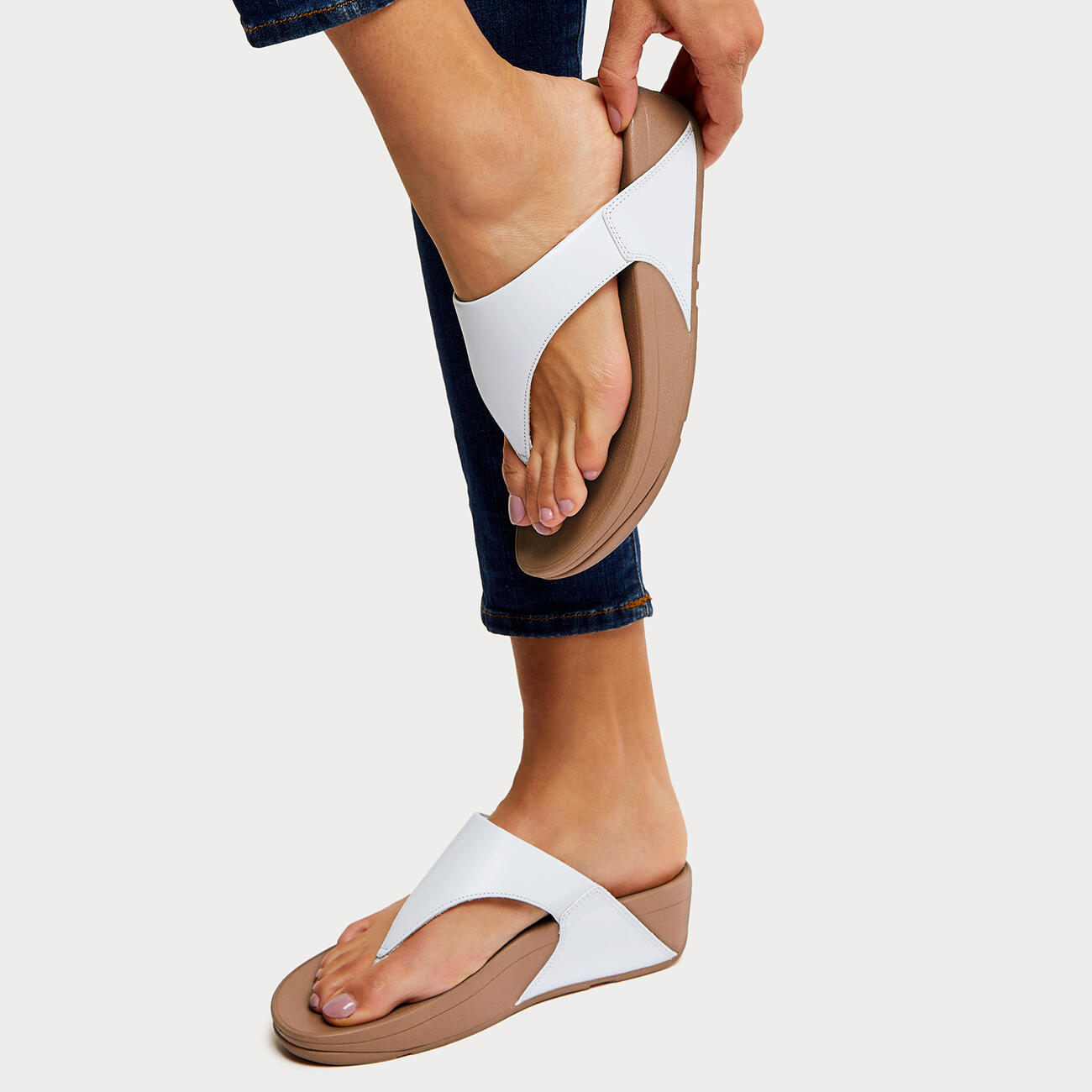 Chancla Mujer Fitflop Ergonomica Lulu Leather Toepost En Piel Blanca 6/7