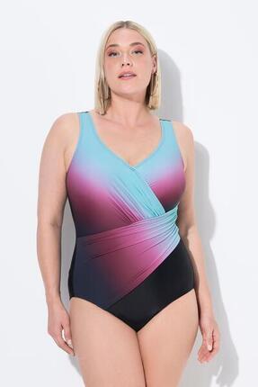 Femme Maillot de bain à bonnets couples. Drapés et dégradé de