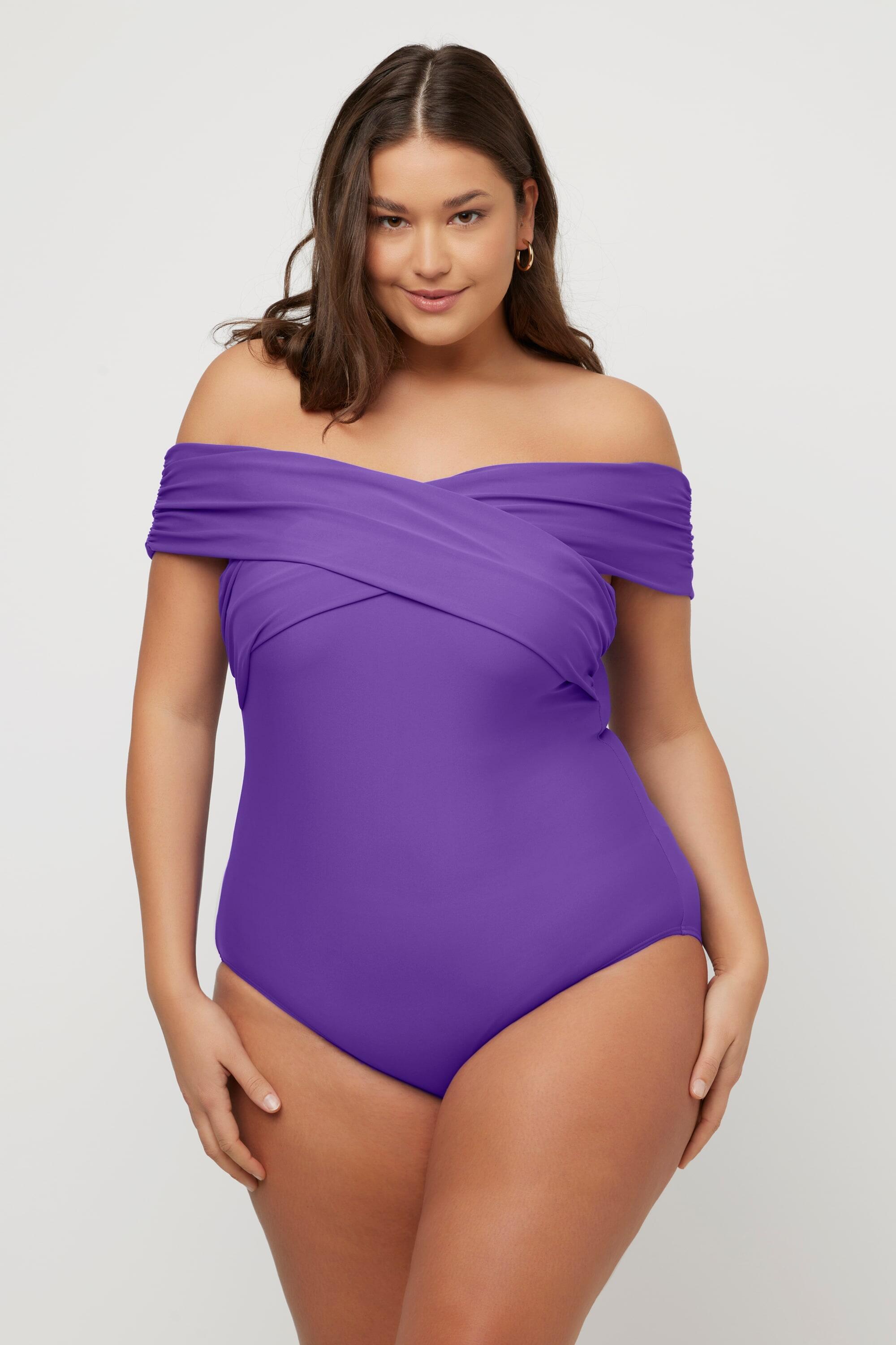 Femme Maillot de bain à bonnets souples. Décolleté Carmen avec 4/6