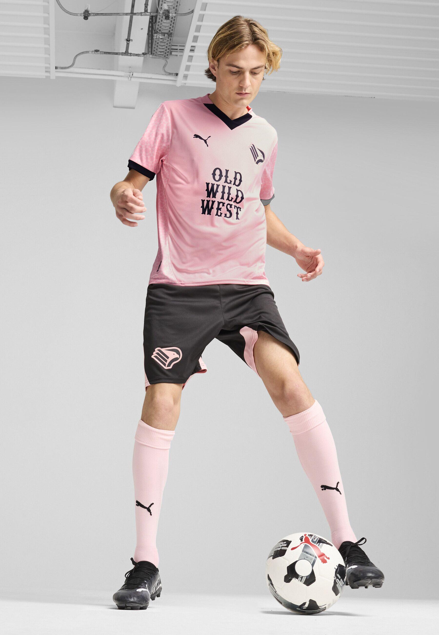Palermo F.C. 24/25 thuisshirt voor heren PUMA Team Light Pink Black 2/7