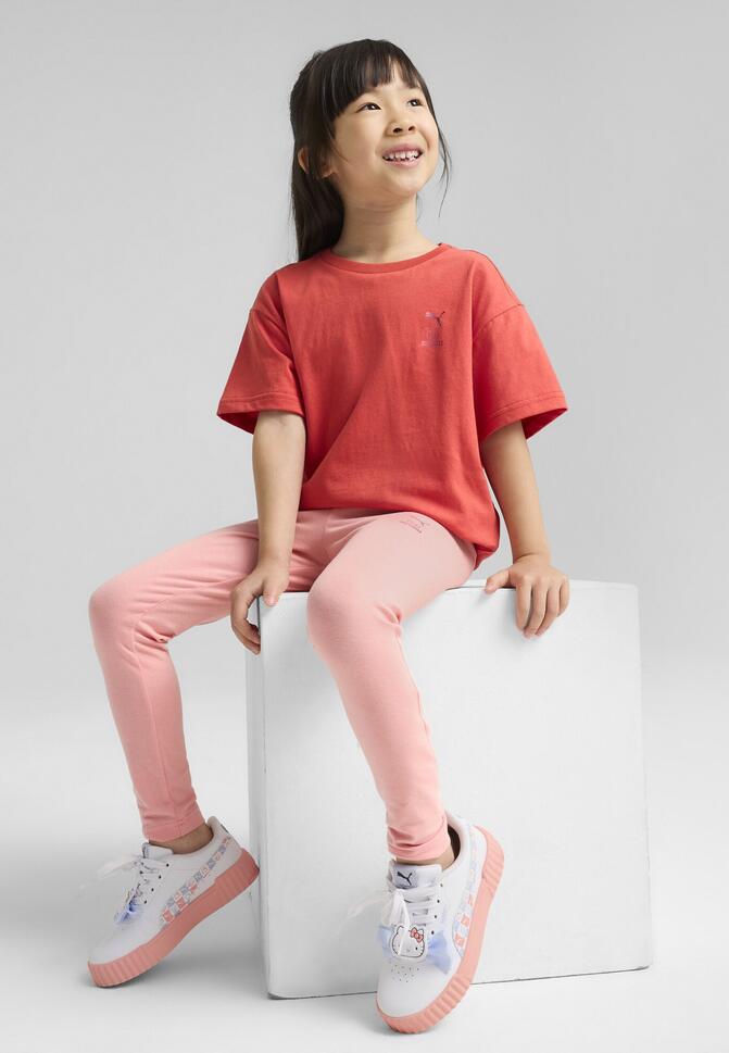 Dziecięca luźna koszulka PUMA x HELLO KITTY AND FRIENDS z grafiką PUMA Red Fire