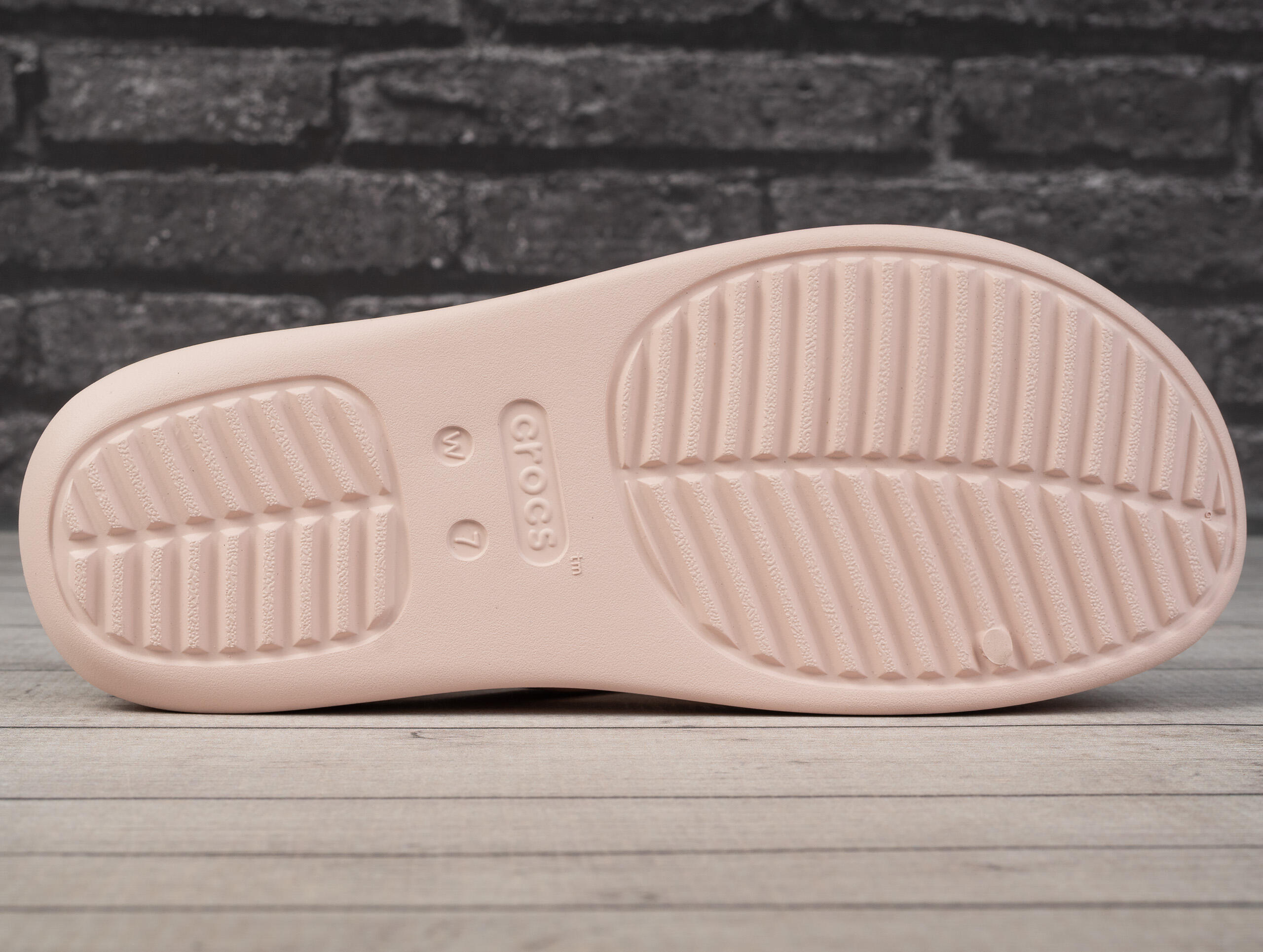 Sandalias Crocs modelo 209587-6UR para mujer 5/7