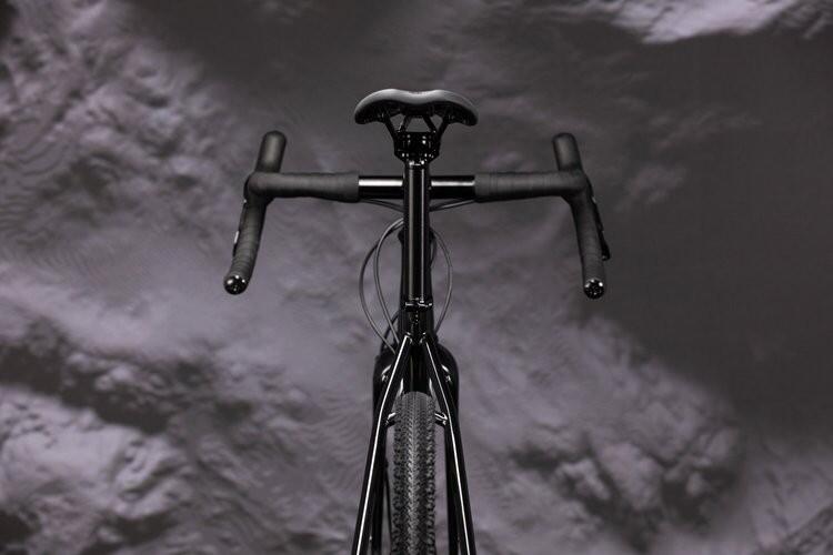 Velo BOMBTRACK Hook 56cm 700C Metallic Black 4/7