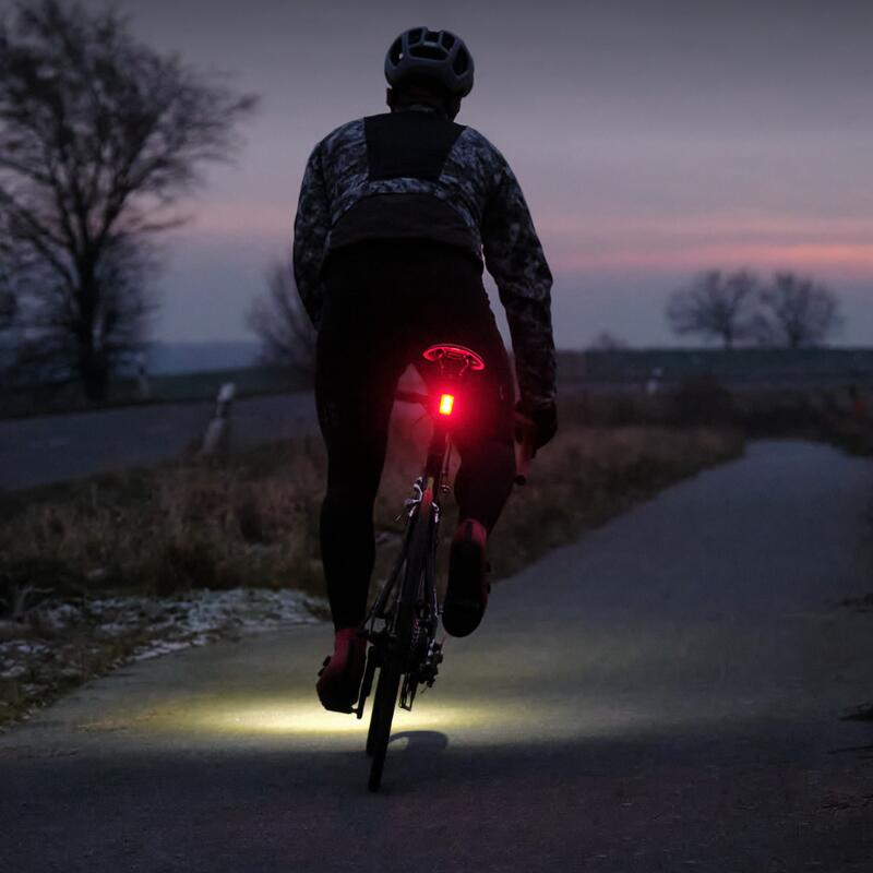 Lumină spate pentru bicicletă Sigma Buster RL150, 150 lumeni, roșie