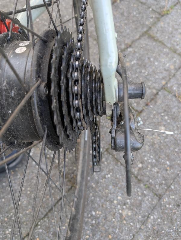 Entre Particuliers - Vélo de ville electrique sous garantie 3/4