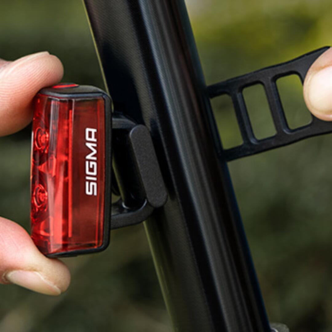 Sigma Buster RL80 USB Bike Rear Light - Bright LED Safety Light 4/7