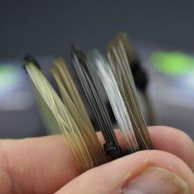 Korda Dark Matter Leader Size 8 Ring Swivel 1m 4/5