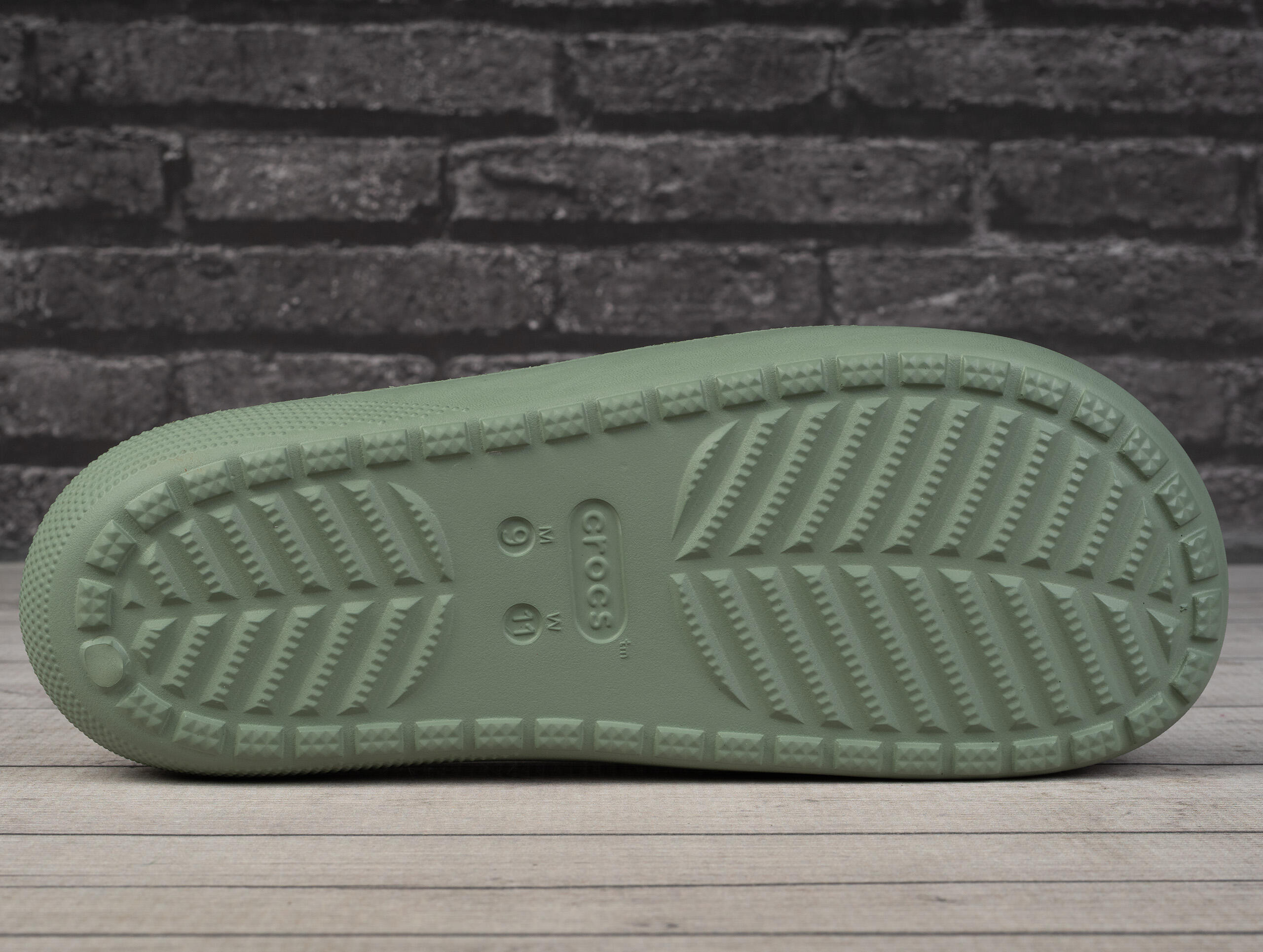 Klapki męskie sportowe Crocs CLASSIC SLIDE V2 5/7