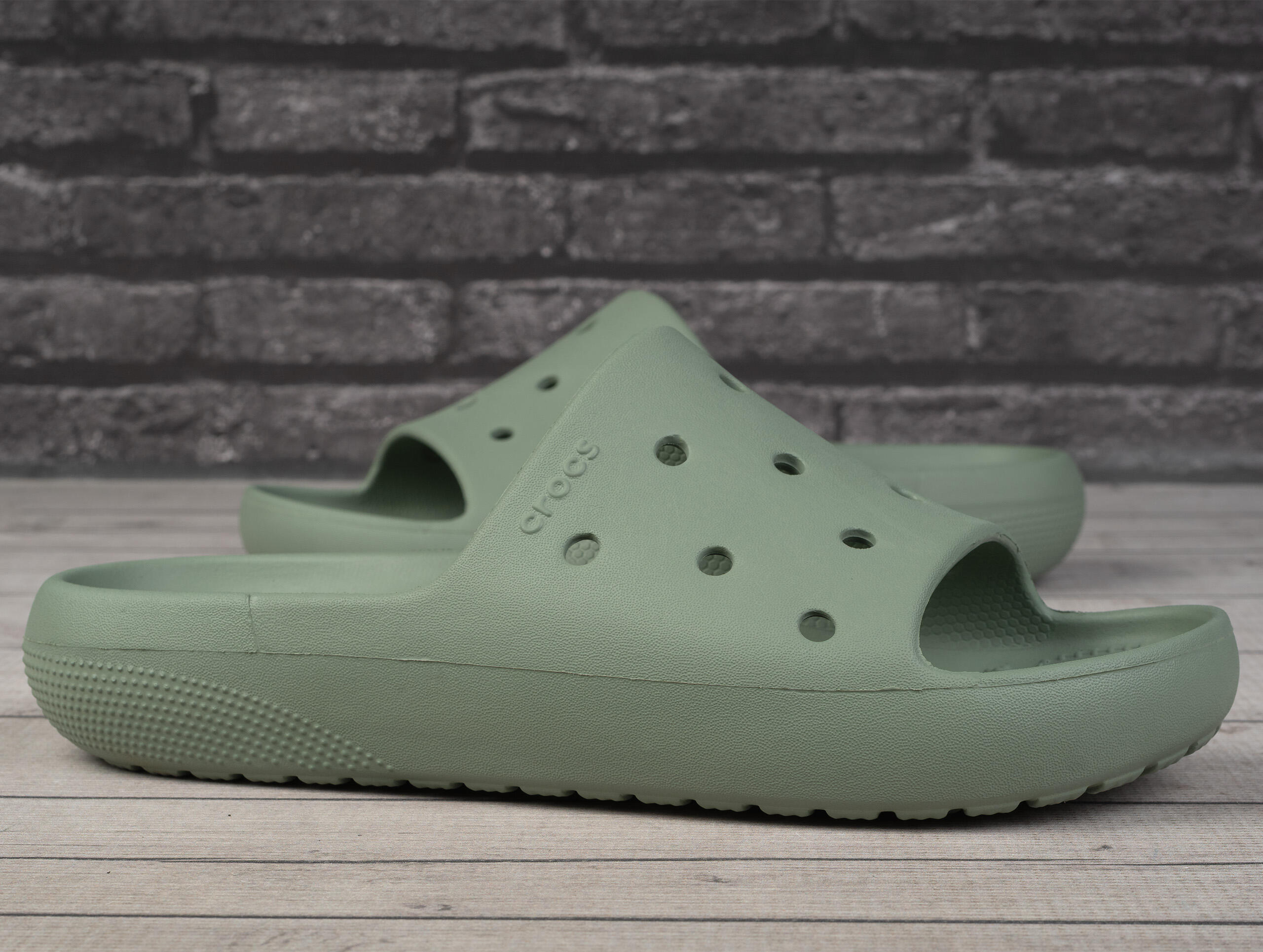 Klapki męskie sportowe Crocs CLASSIC SLIDE V2 2/7