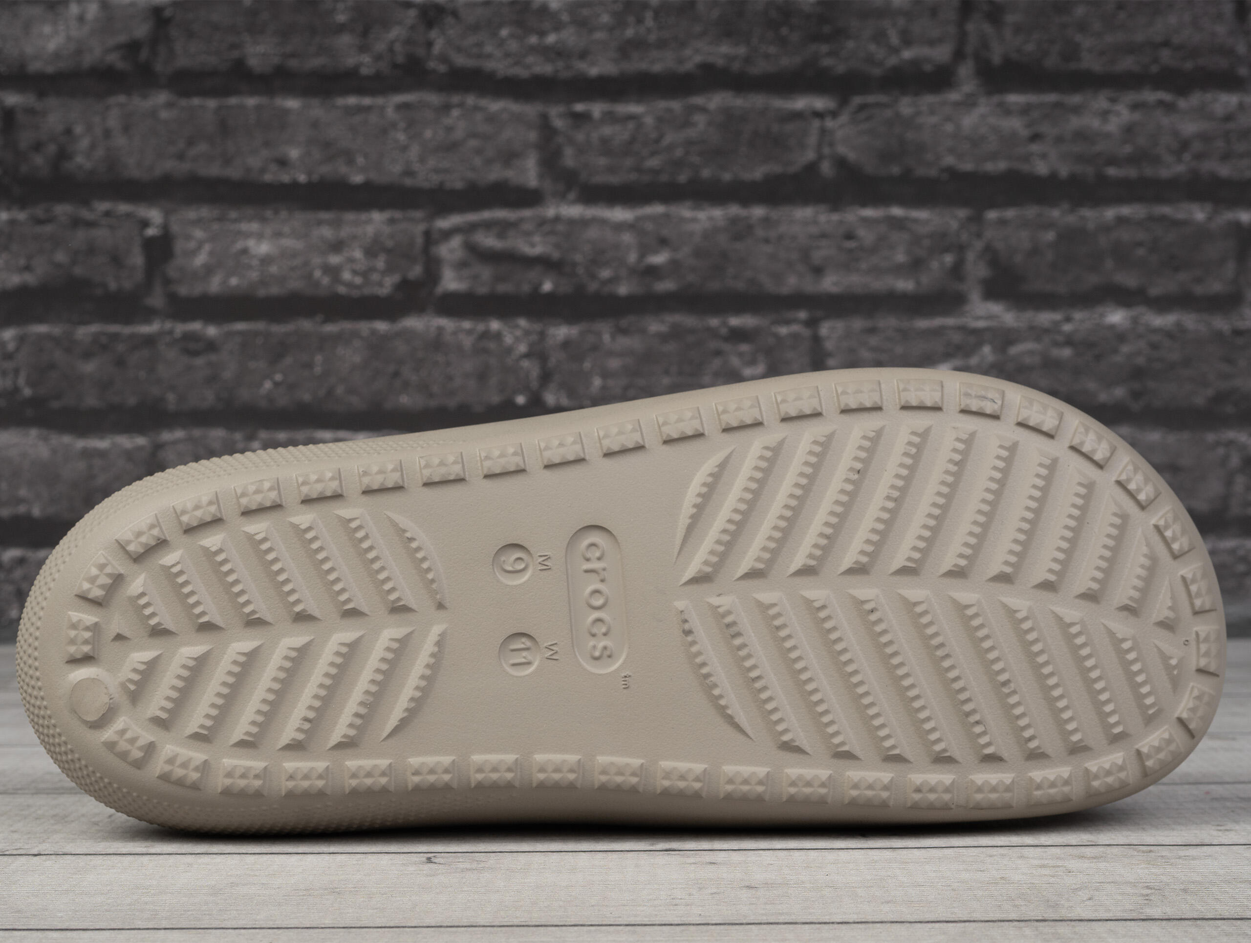 Klapki męskie basenowe Crocs CLASSIC SLIDE V2 5/7
