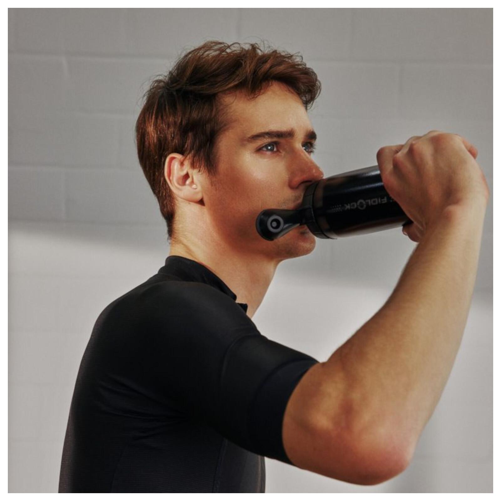 TWIST bottle 590 + bike base Solid Black 7/7