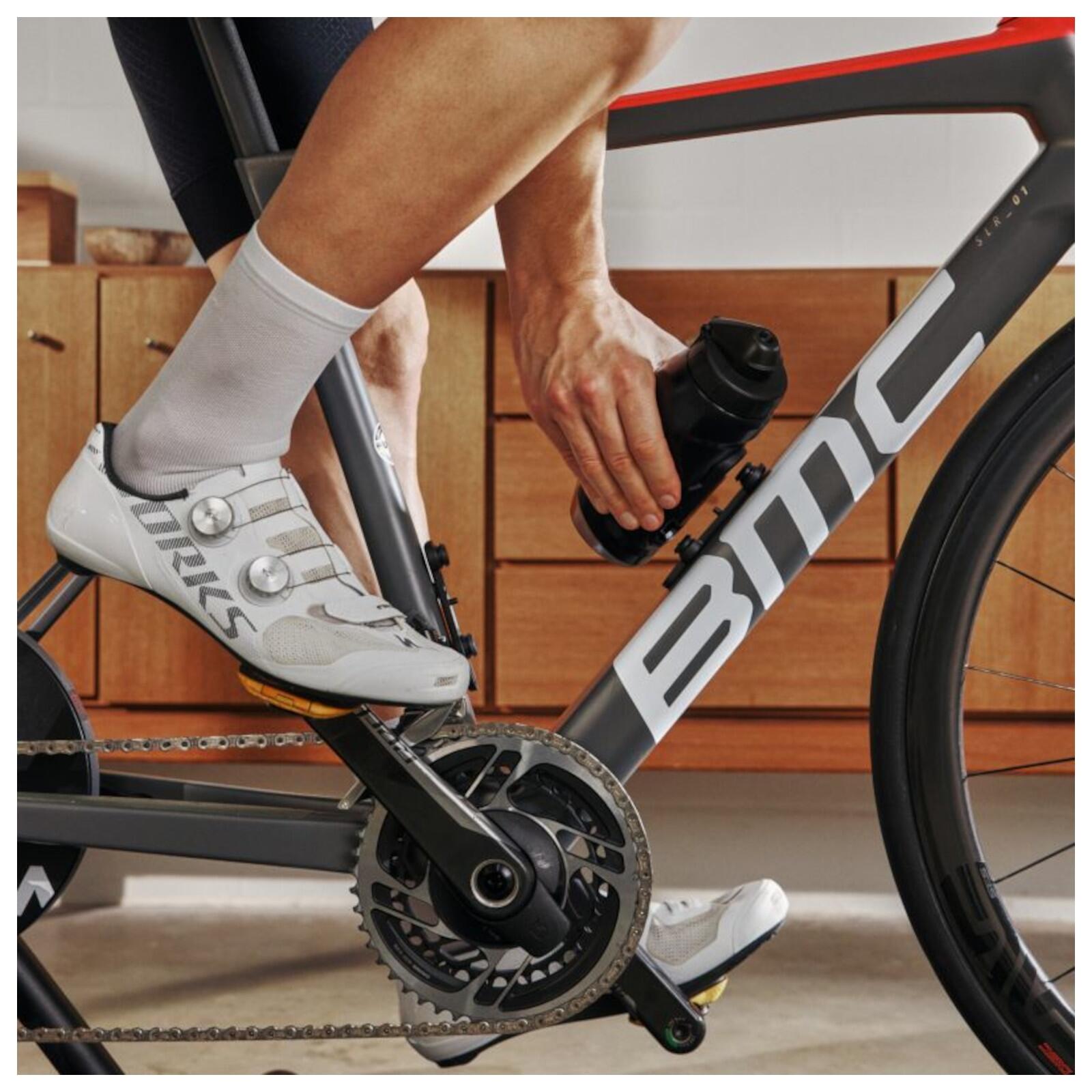 TWIST bottle 590 + bike base Solid Black 6/7