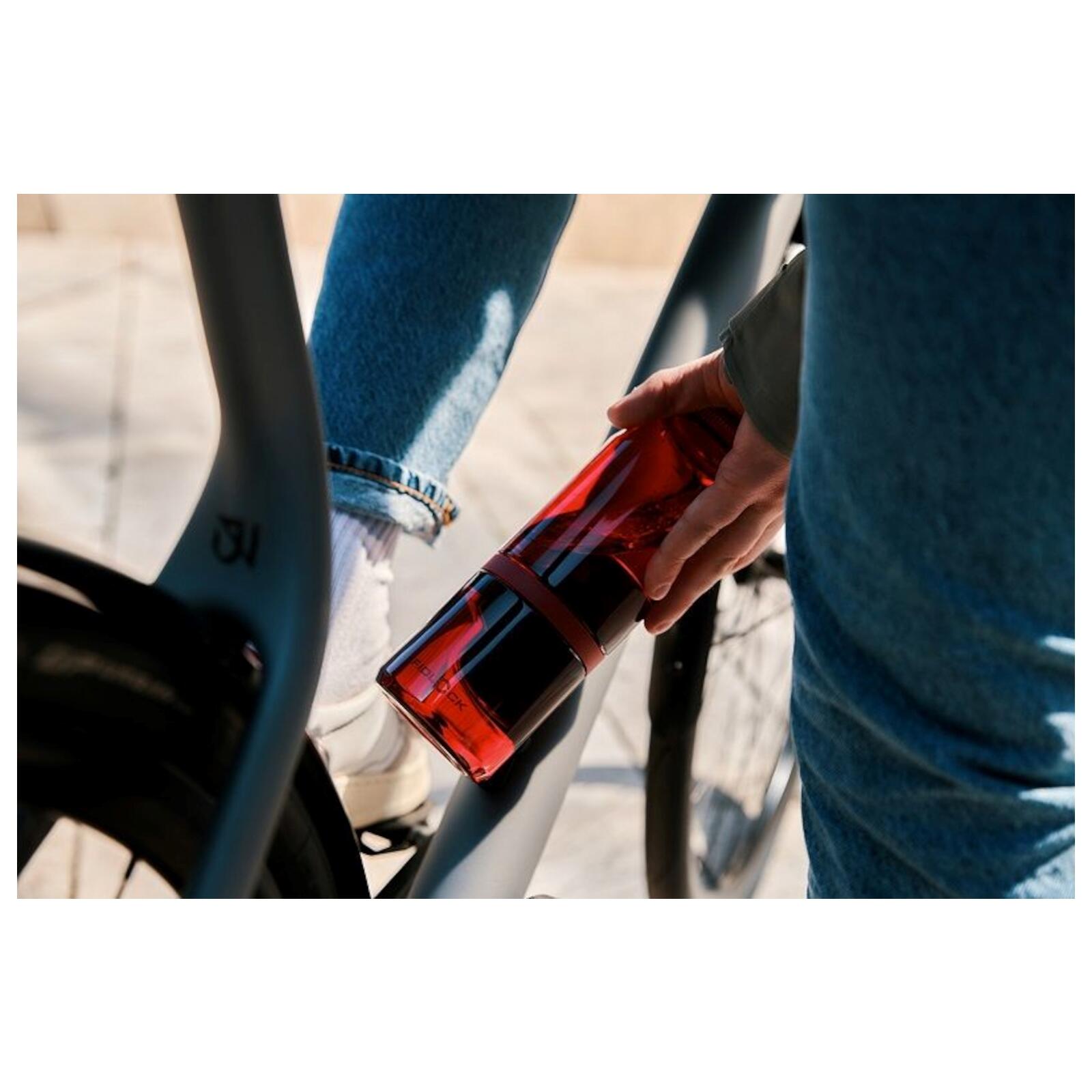 TWIST bottle 700 life Dark Red + bike base 4/7