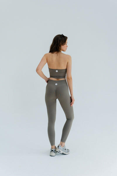 Legginsy modelujące do jogi Moonholi Malibu Evenings z wysokim stanem 6/6