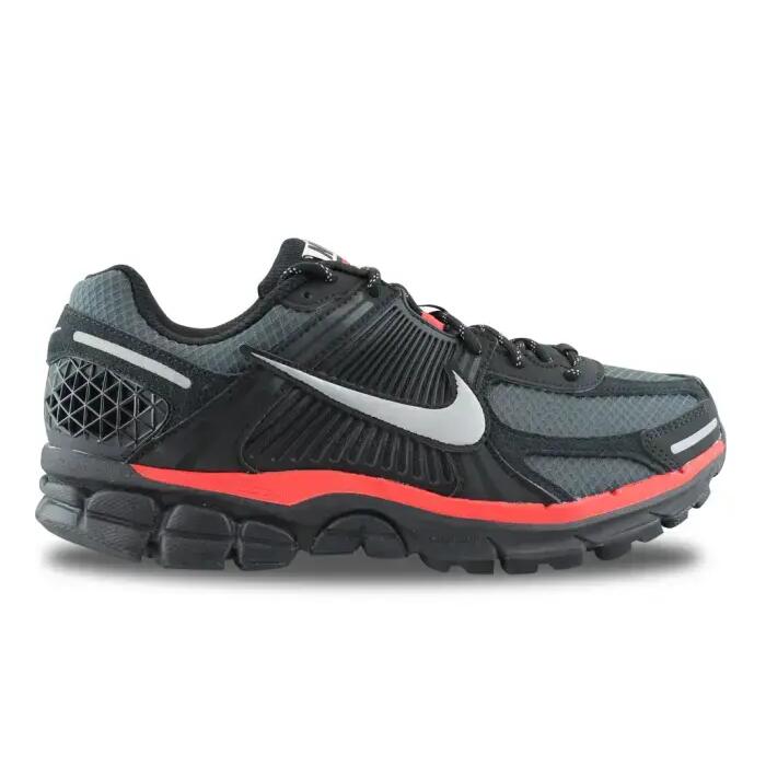 Nike Zoom Vomero 5 BRED