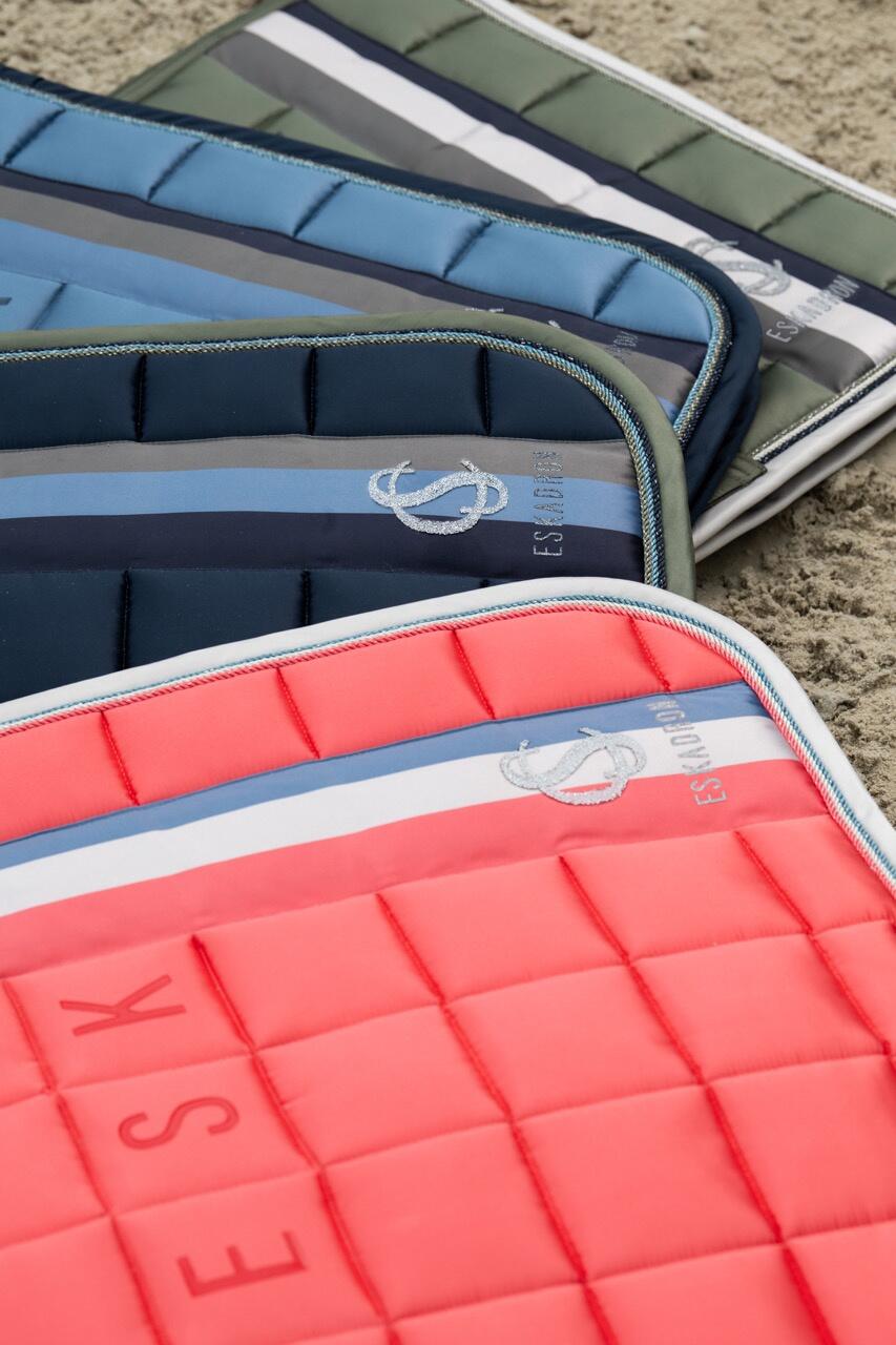 Eskadron Big Square Mattgloss Zadeldek Classic Sports 25 Roze Roze - 5/6