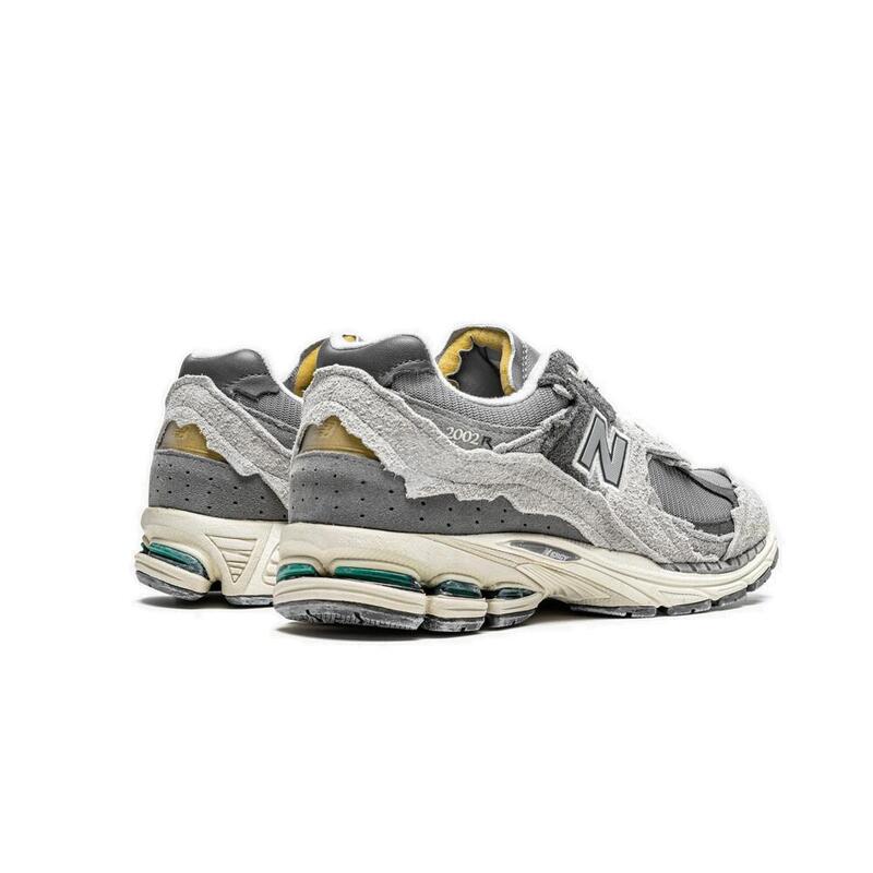 Sportschoenen Mannelijk New Balance 2000R Grijs