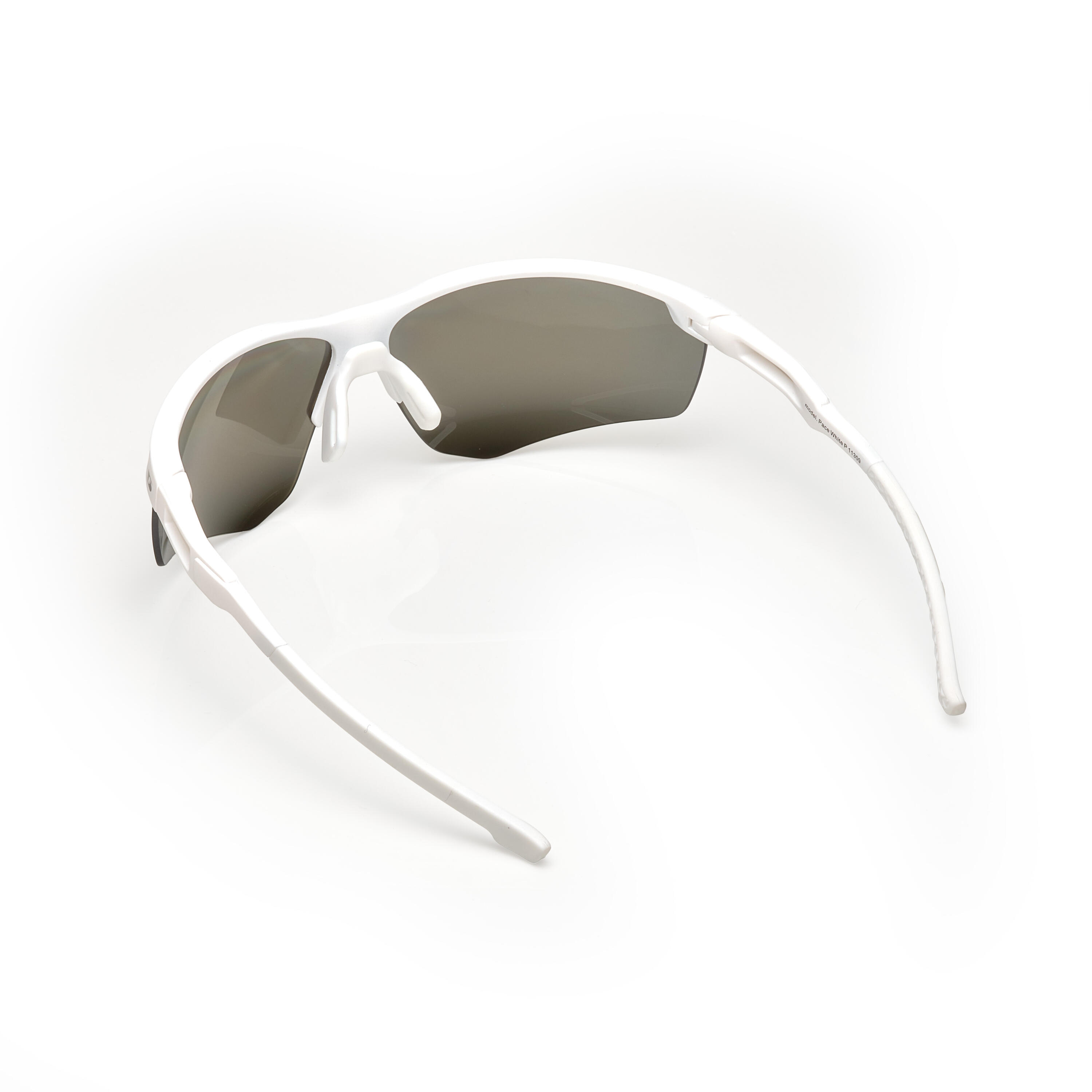 Pace White with Polarised Sports Sunglasses 4/4
