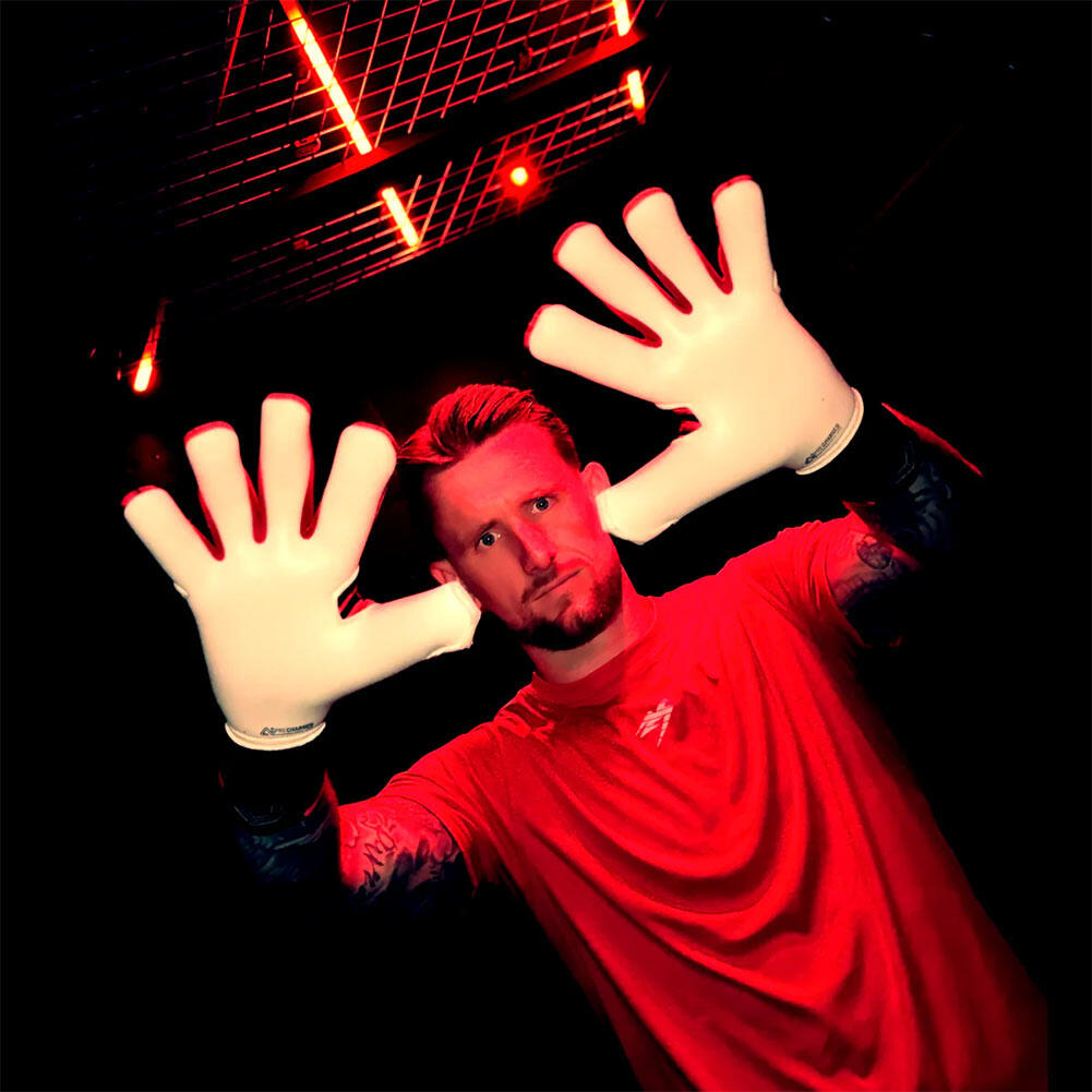 Kaliaaer RE:GEN Attack Reverse Sekure Cut Junior Goalkeeper Gloves 4/4