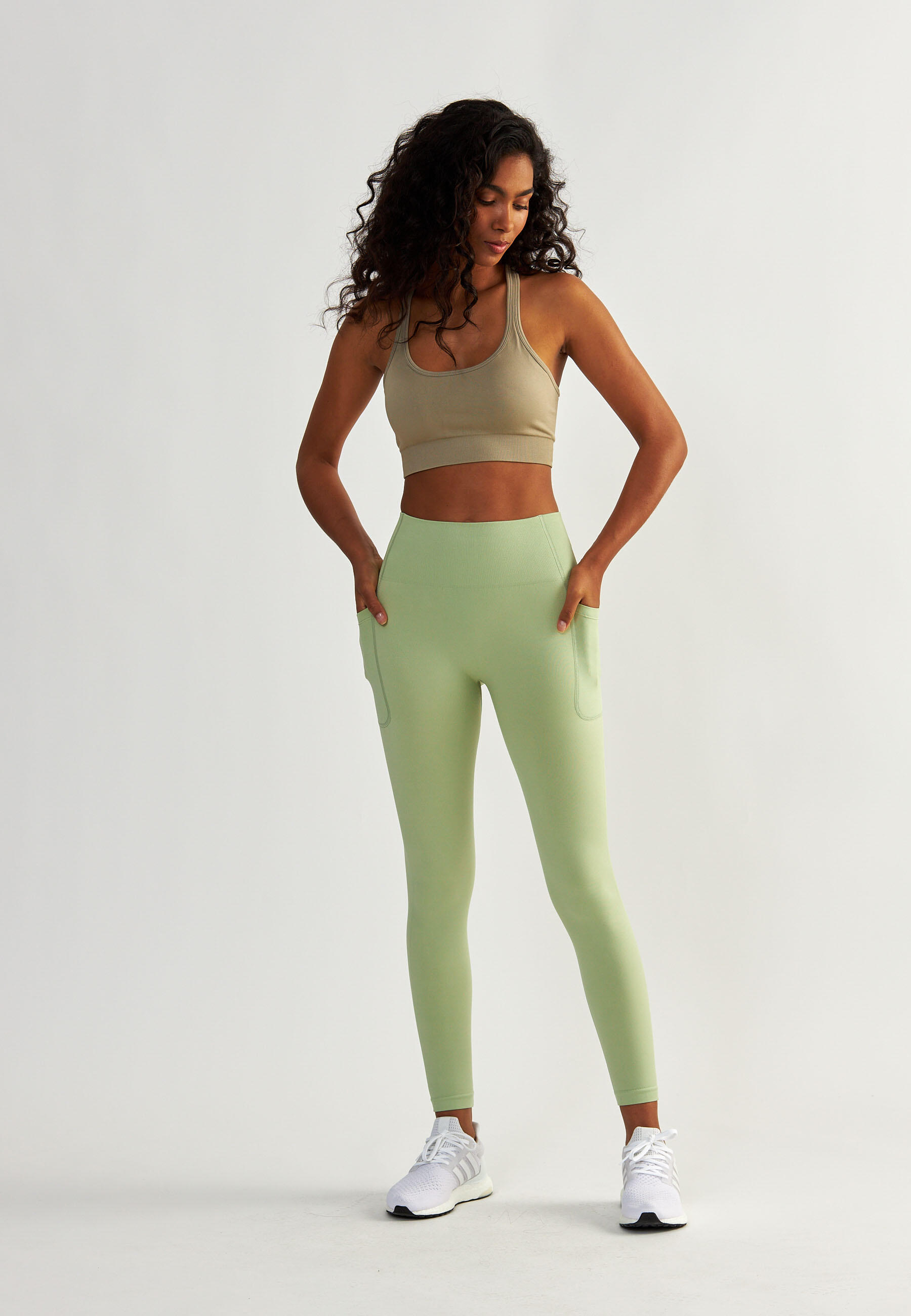 Legginsy fitness damskie Beshaped Lift Me Up z kieszeniami 4/8
