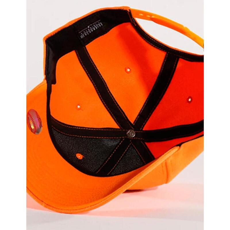 Chapeau pour hommes 47 marque orange.