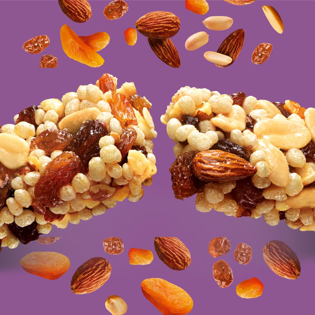 EAT NATURAL -  Barre céréales - Amandes, raisins secs & abricots - Boîte de 12 7/7