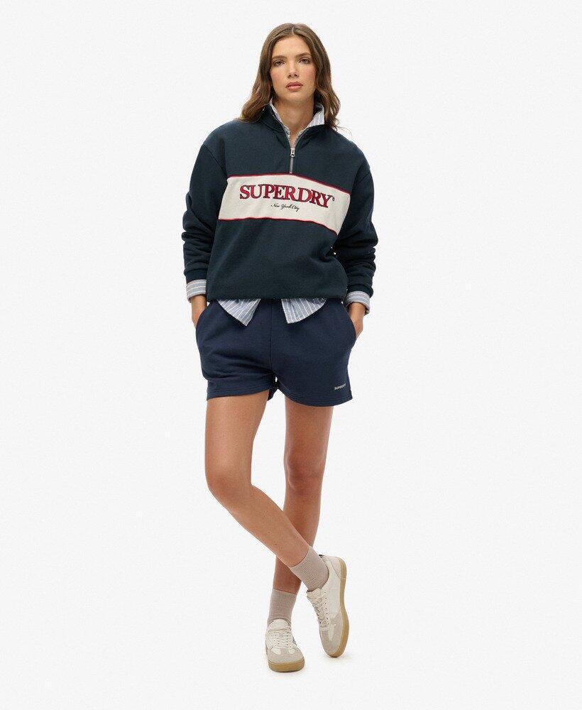 bleu marine.