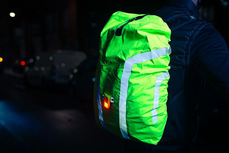 Housse Réfléchissante étanche Pour Sac à Dos - Taille Unique (jusqu'à 35L) - Jaune Fluorescent - Avec Bande LED - Pour Visibilité Et Protection