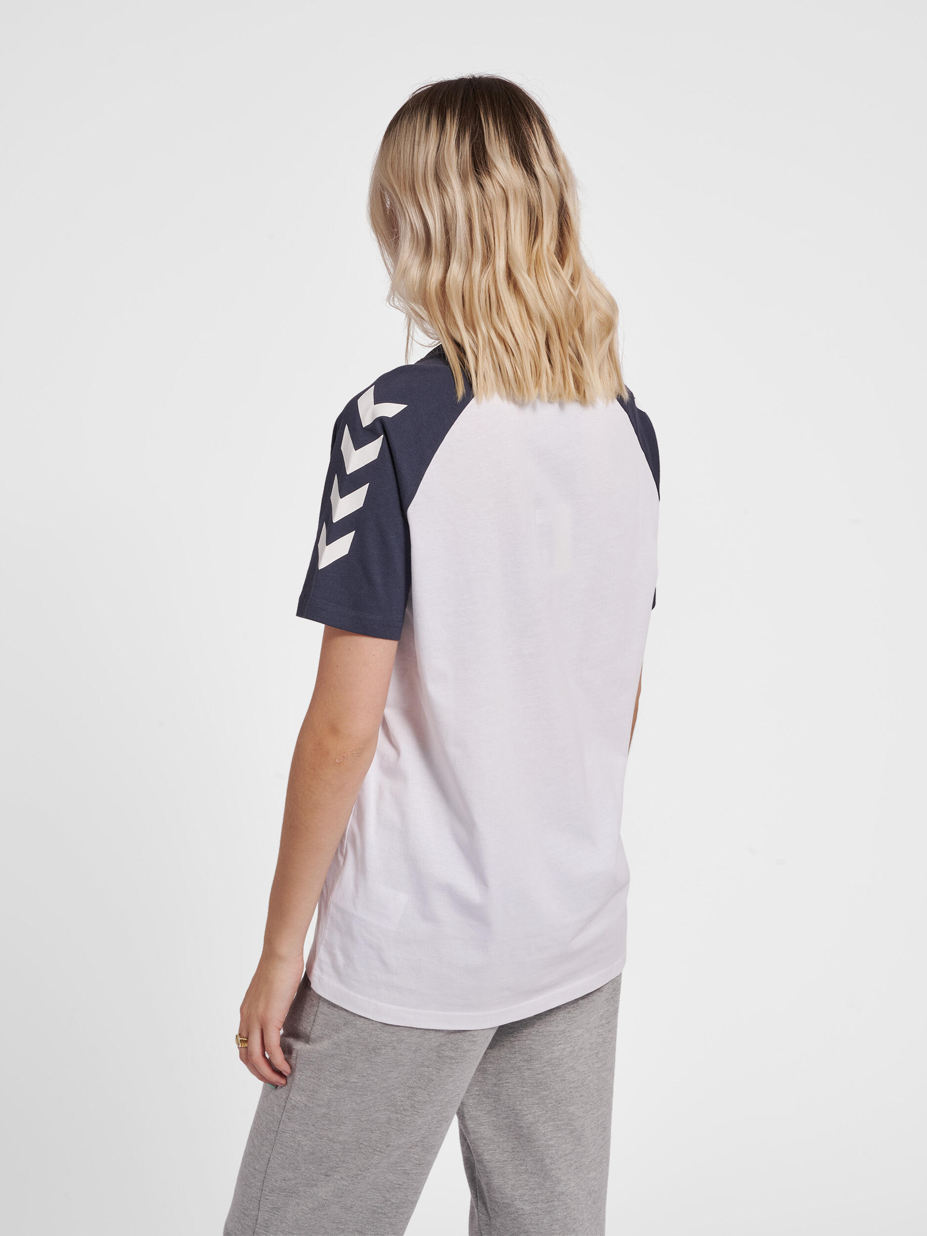 Enfiler T-Shirt Hmllegacy Mode De Vie Adulte HUMMEL 5/7