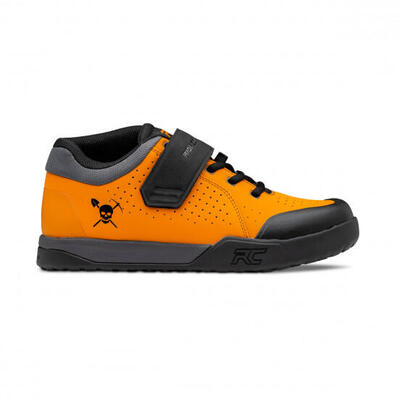 Tnt clay-schoenen voor heren