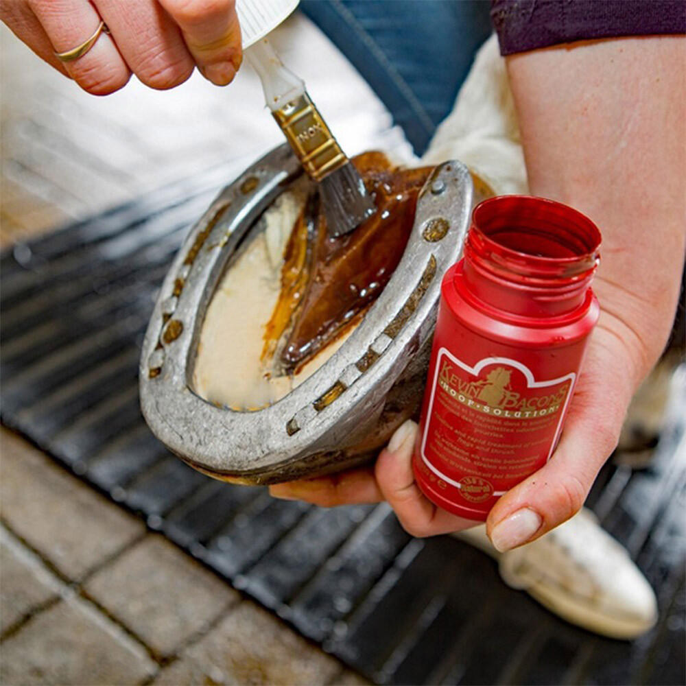 Entretien sole et fourchette cheval Hoof Solution Kevin Bacon's 150mL 2/2