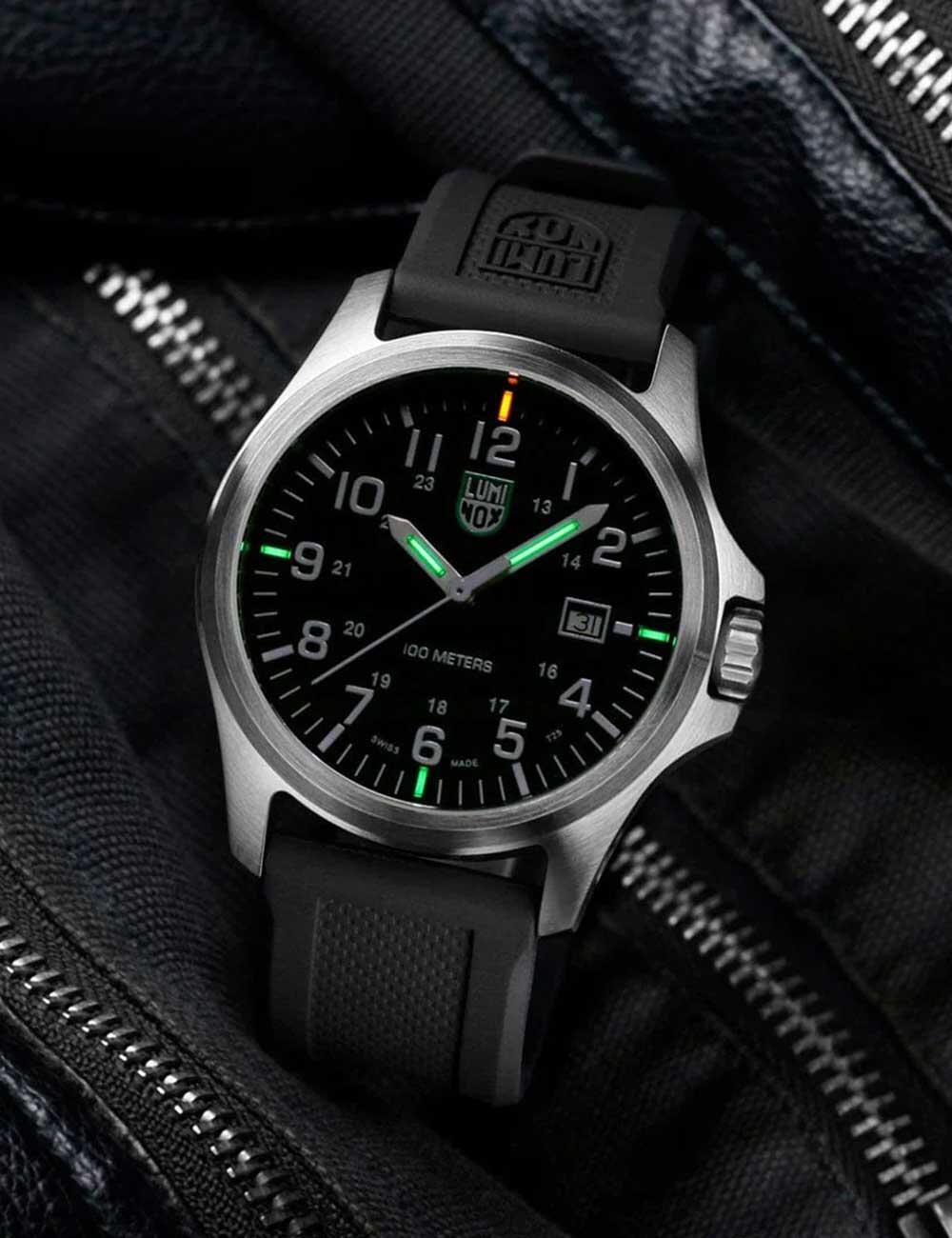 Luminox X2.2501, Quartz, 43mm, 10ATM 4/5