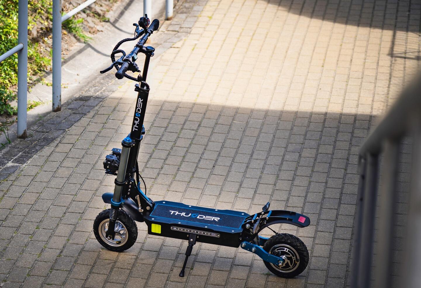 Hulajnoga elektryczna THUNDER składana 1600W 48V 10Ah zasięg 30km 4/7
