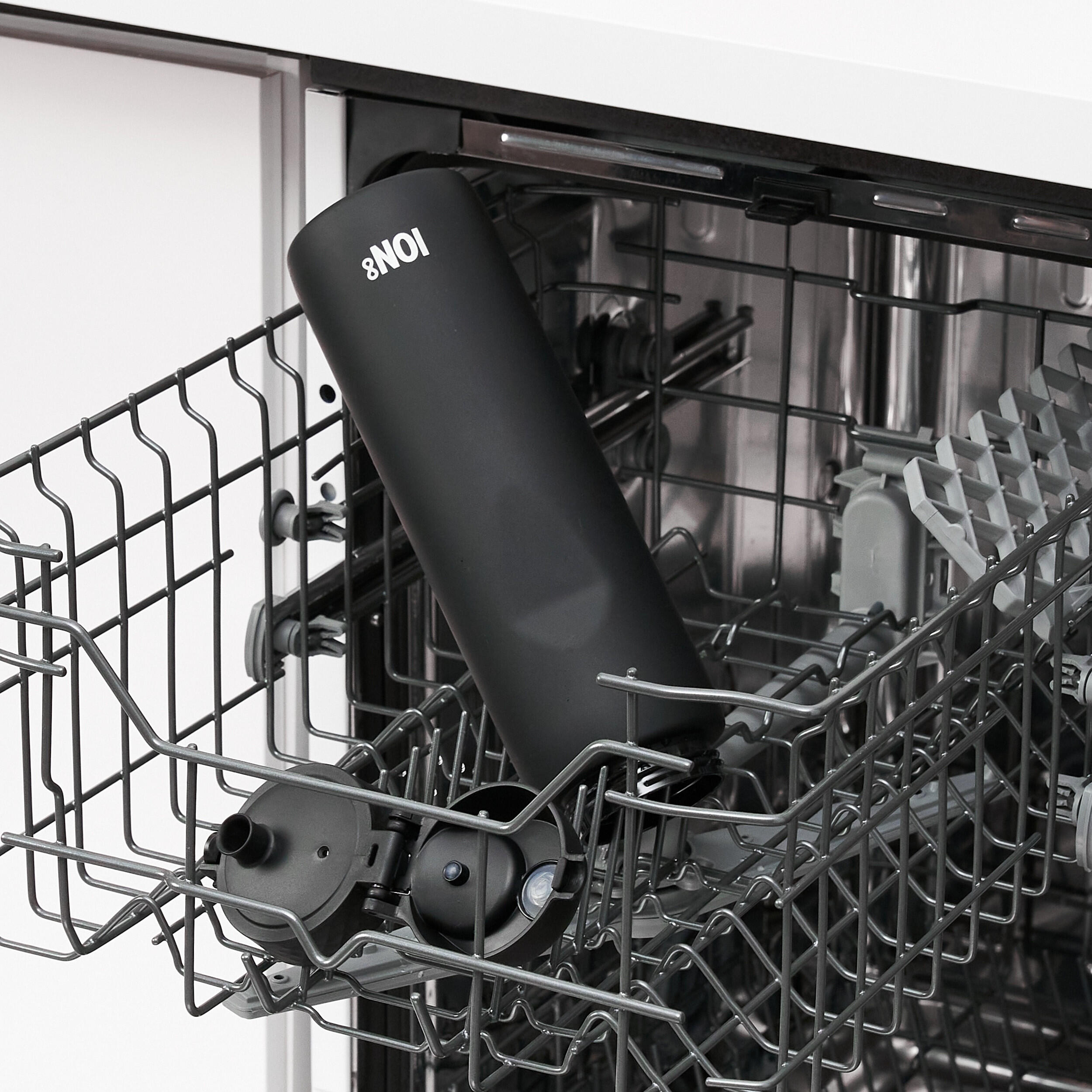 Duży bidon 1L ION8 BPA Free 6/8