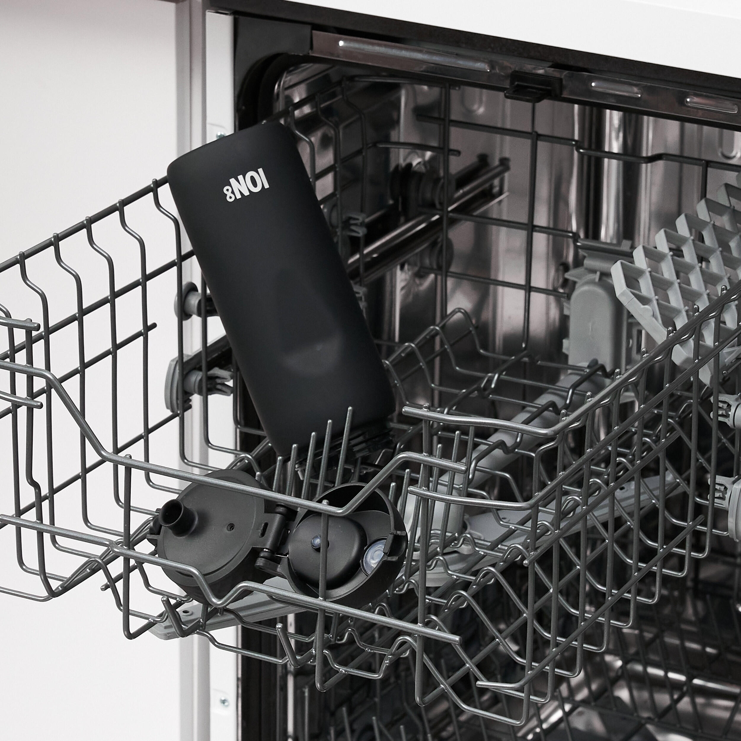 Bidon na wodę ION8 BPA Free 750ml 6/8