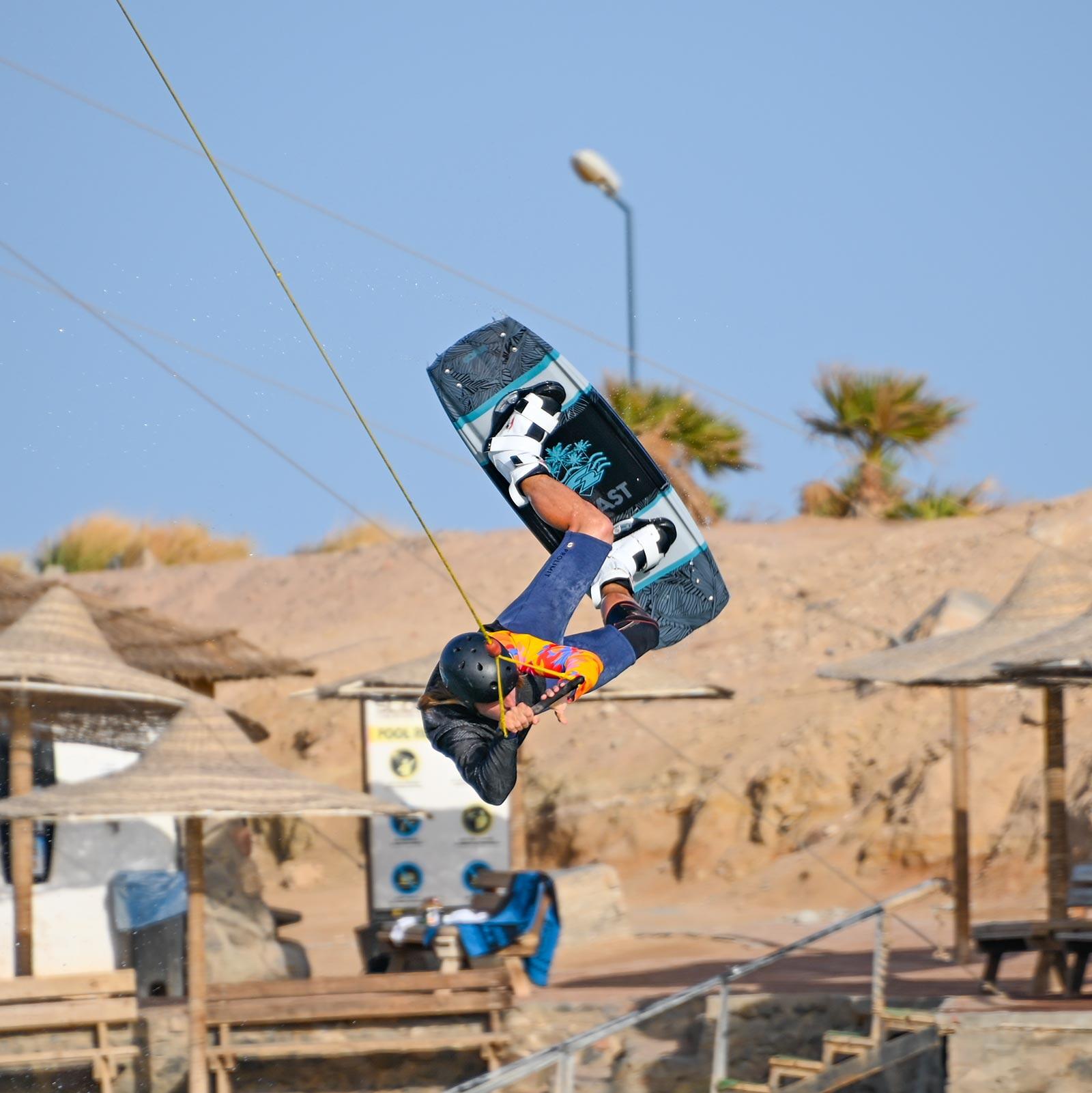 F2 Set Wakeboard Coast Petrol 144cm mit Wakebindung Team Boot L/XL 4/7