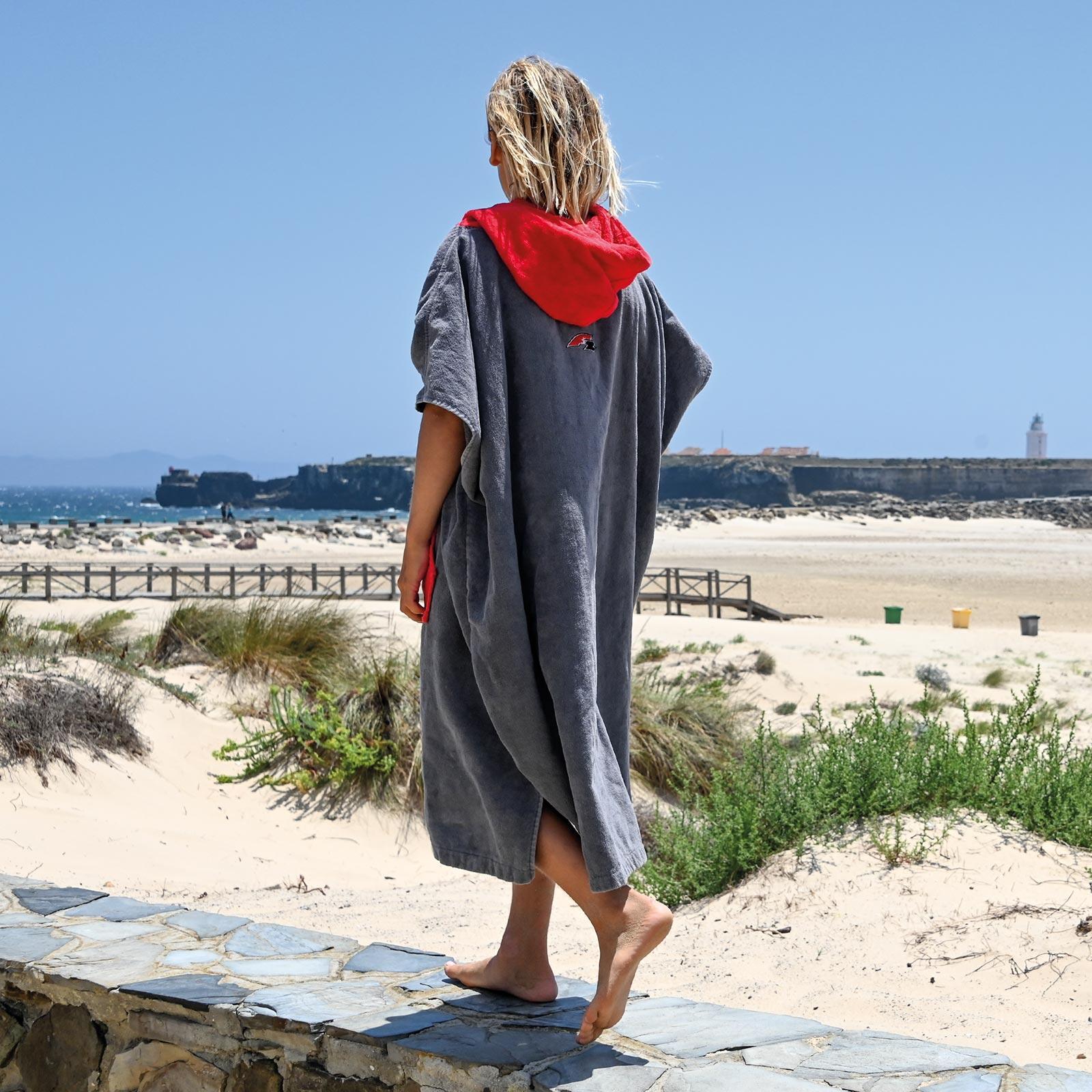 F2 Poncho "After Session Poncho" L/XL Gris 2024/25 3/6