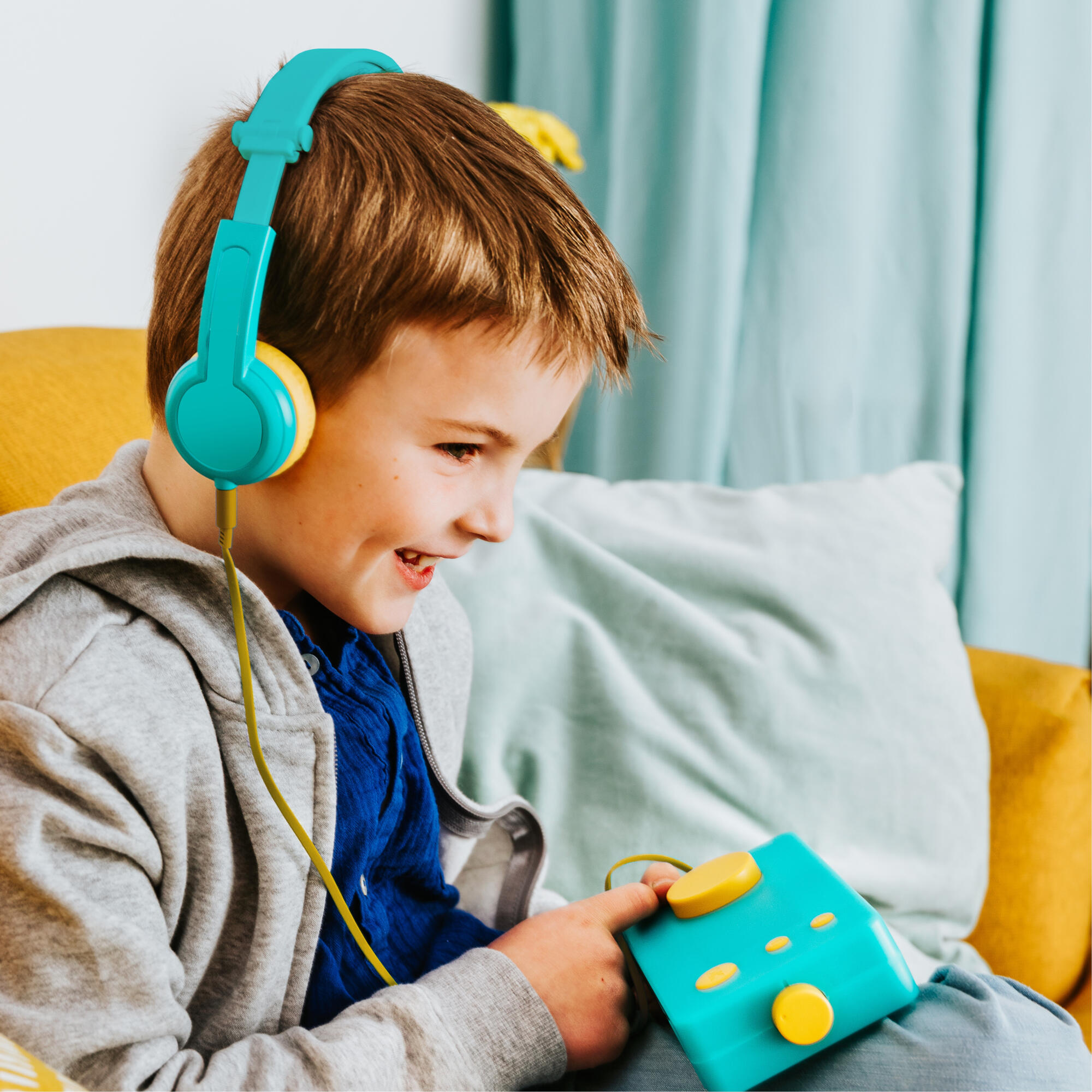 Lunii – Accessoires Fabrique à Histoires – Casque vert et coque jaune 2/2