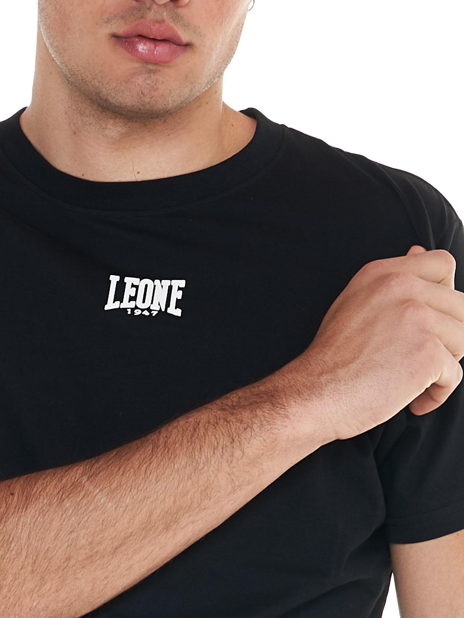 Conjunto masculino completo composto por camiseta e shorts Leone Basic 5/7