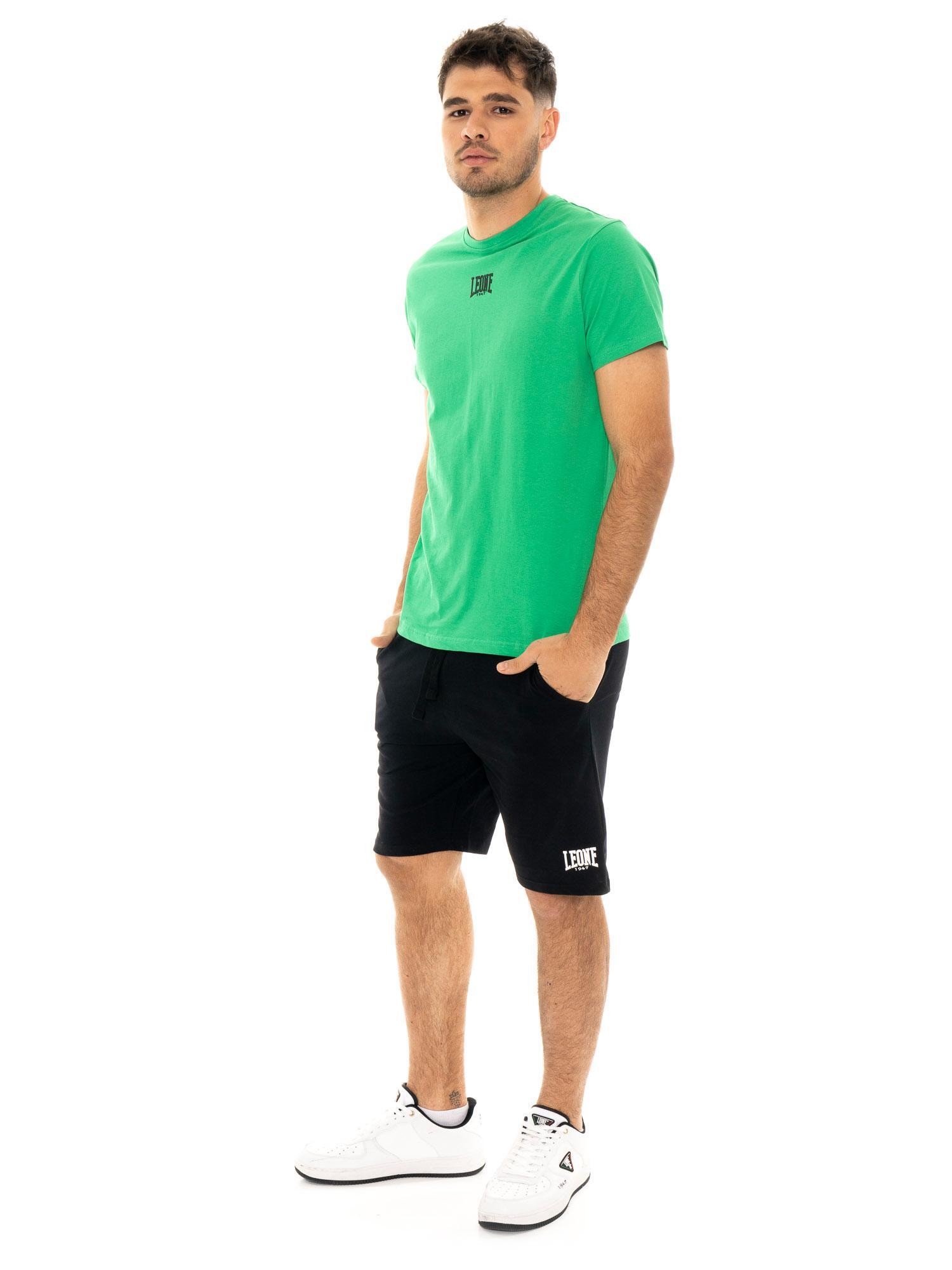 Completo set da uomo composto da t-shirt e pantaloncini Leone Basic 2/7